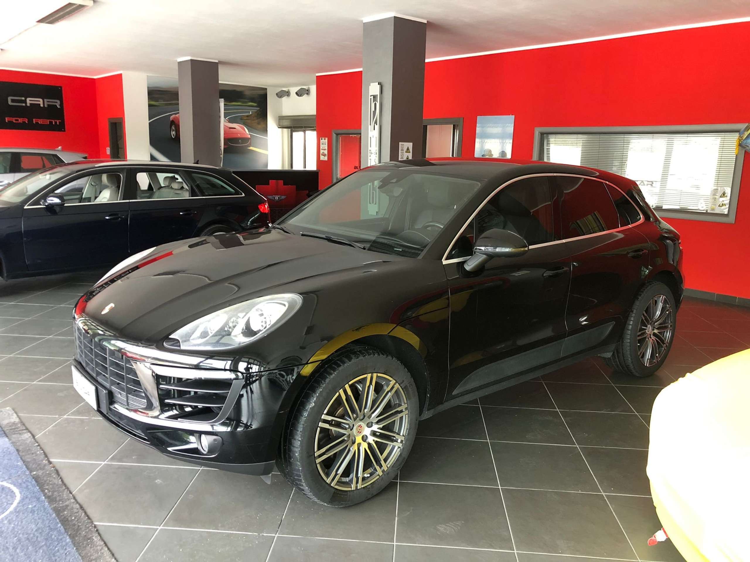 Porsche - Macan