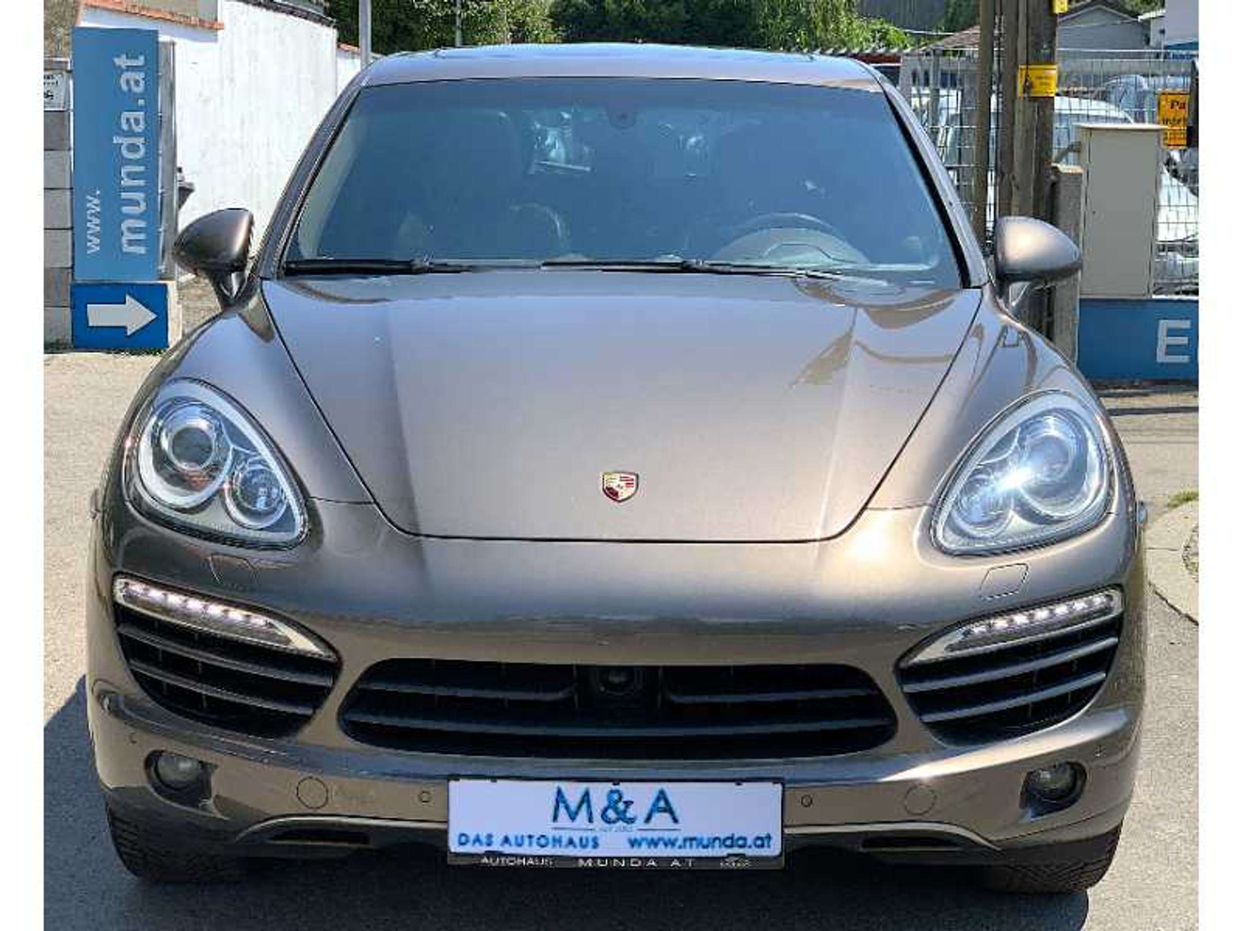 Porsche - Cayenne