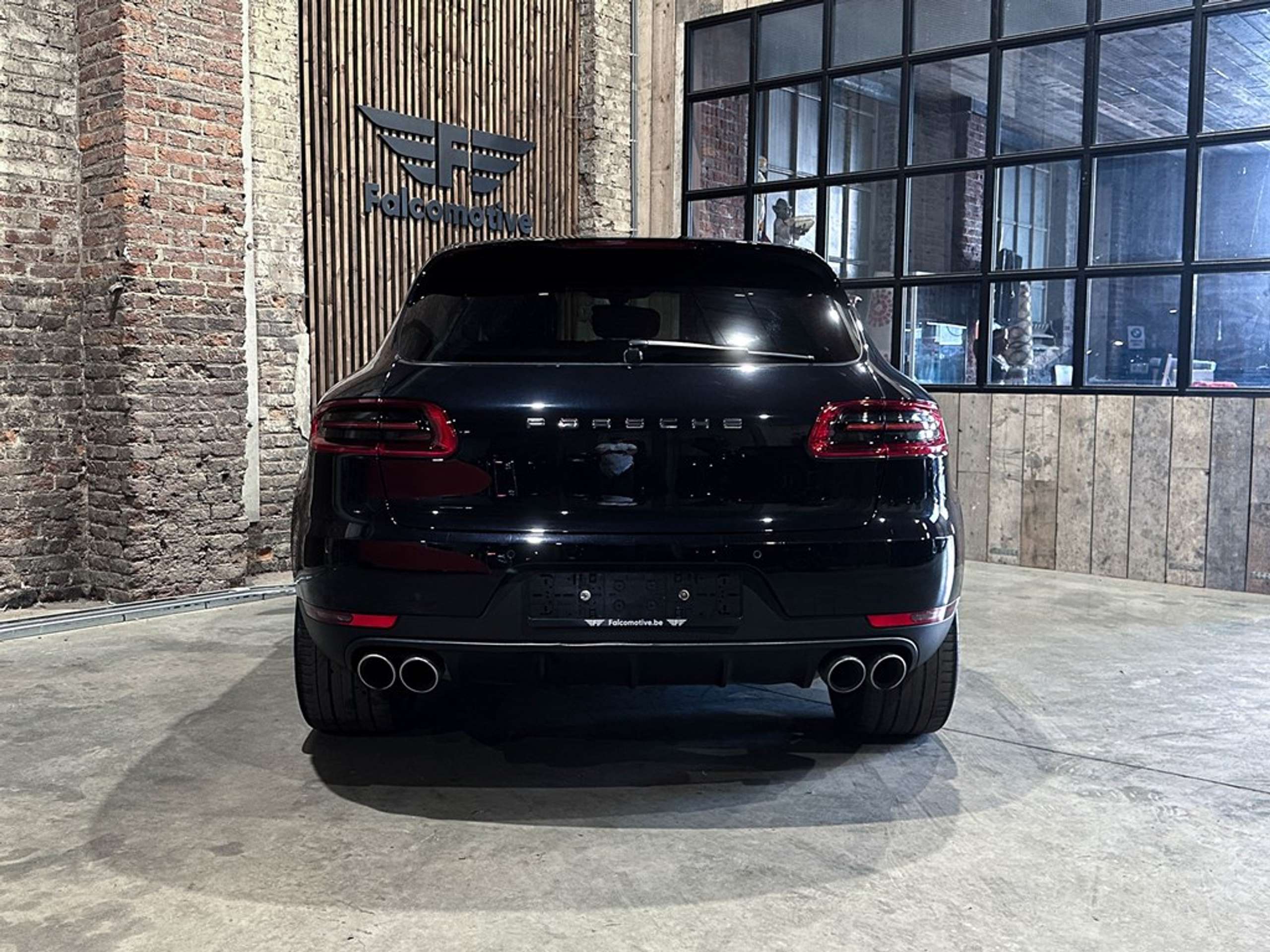 Porsche - Macan