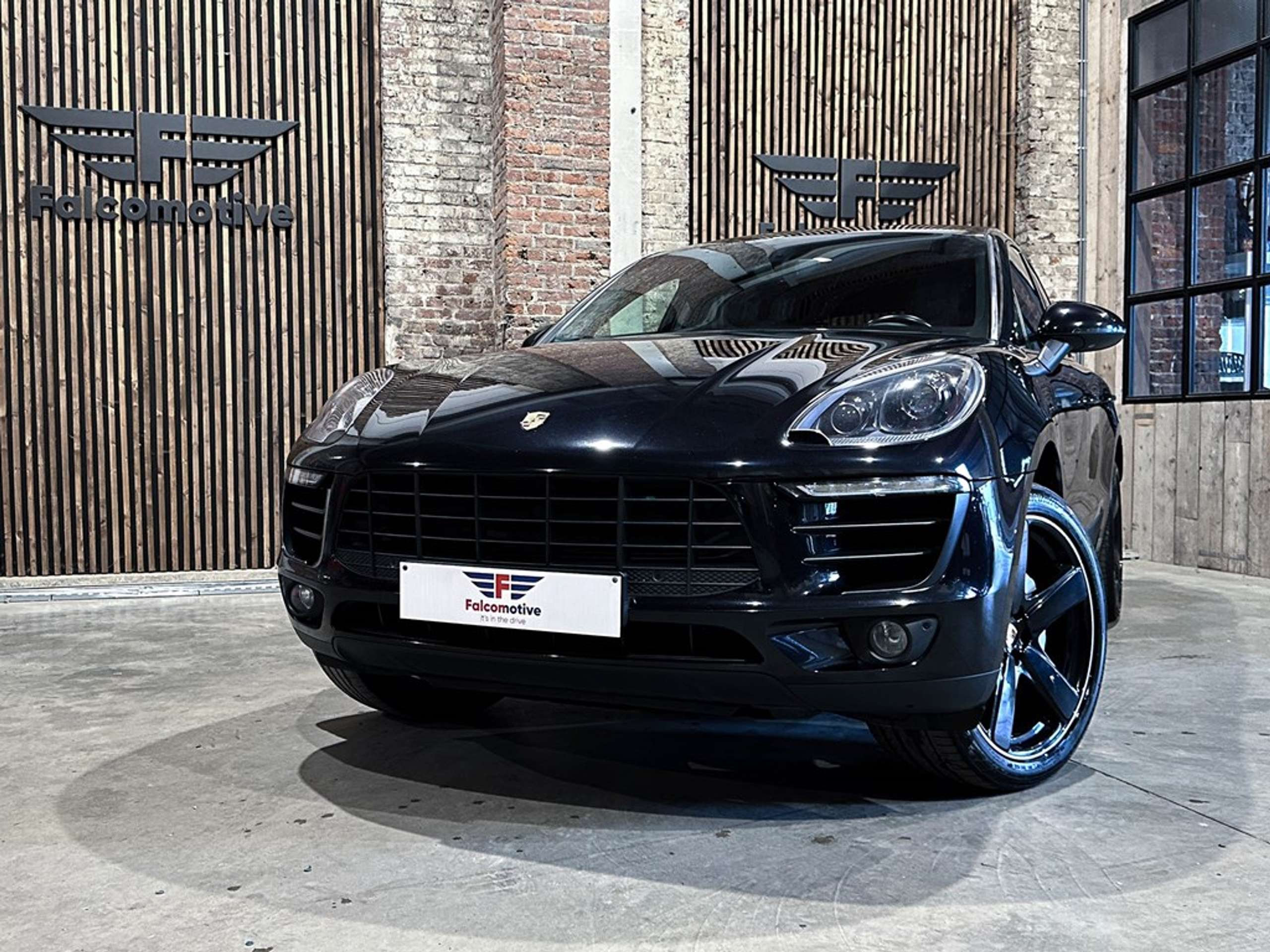 Porsche - Macan