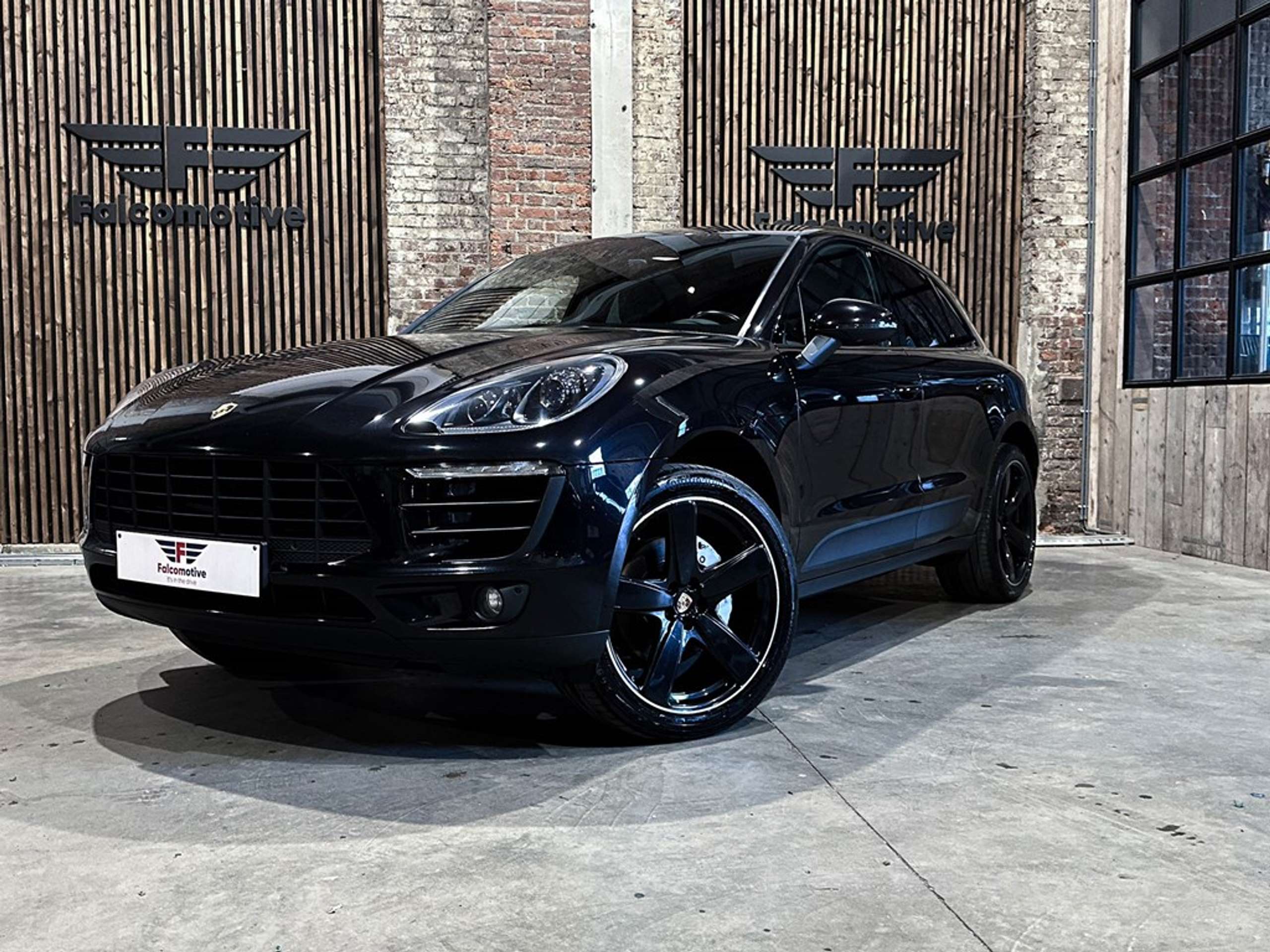 Porsche - Macan