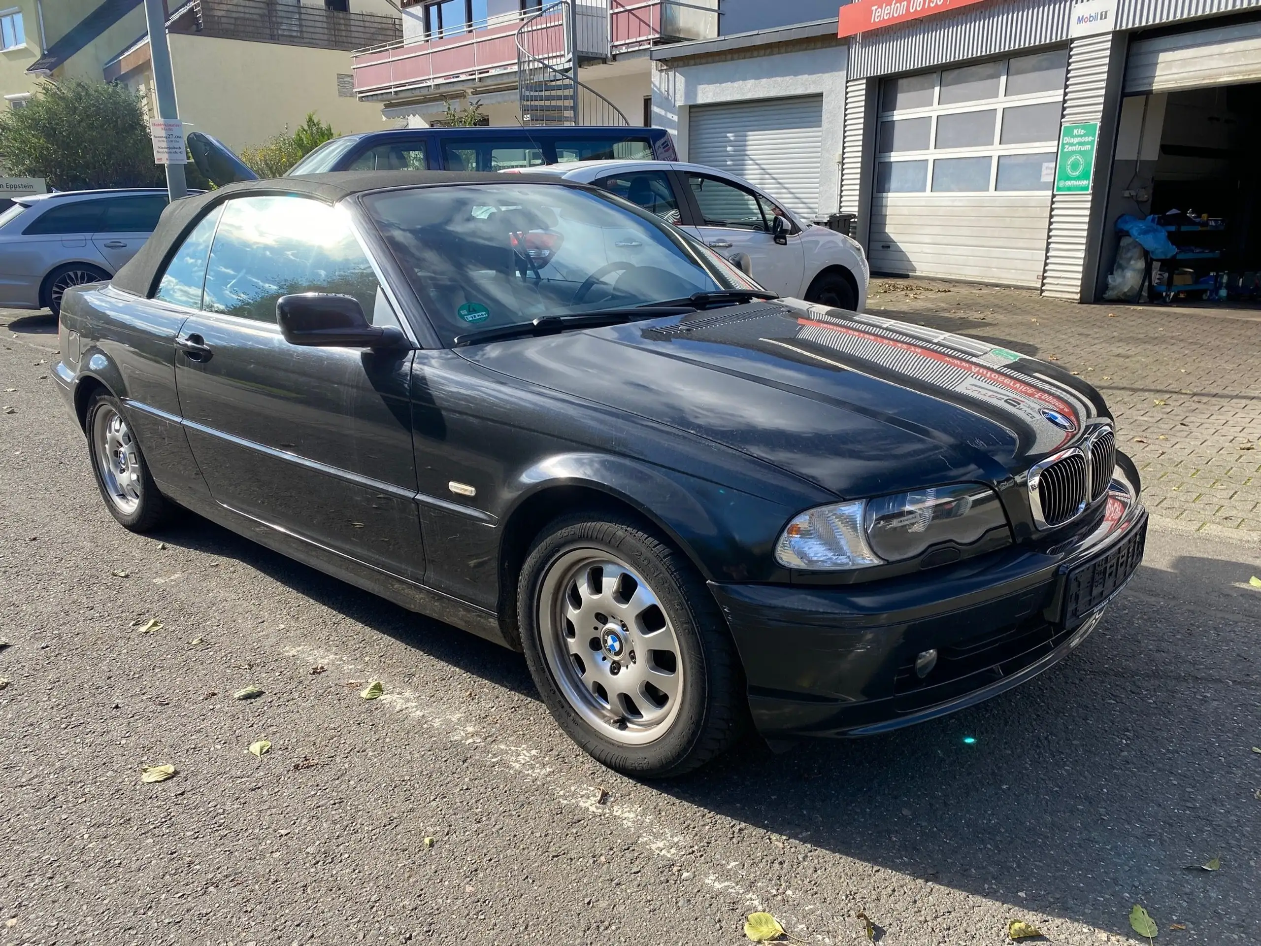 BMW - 323