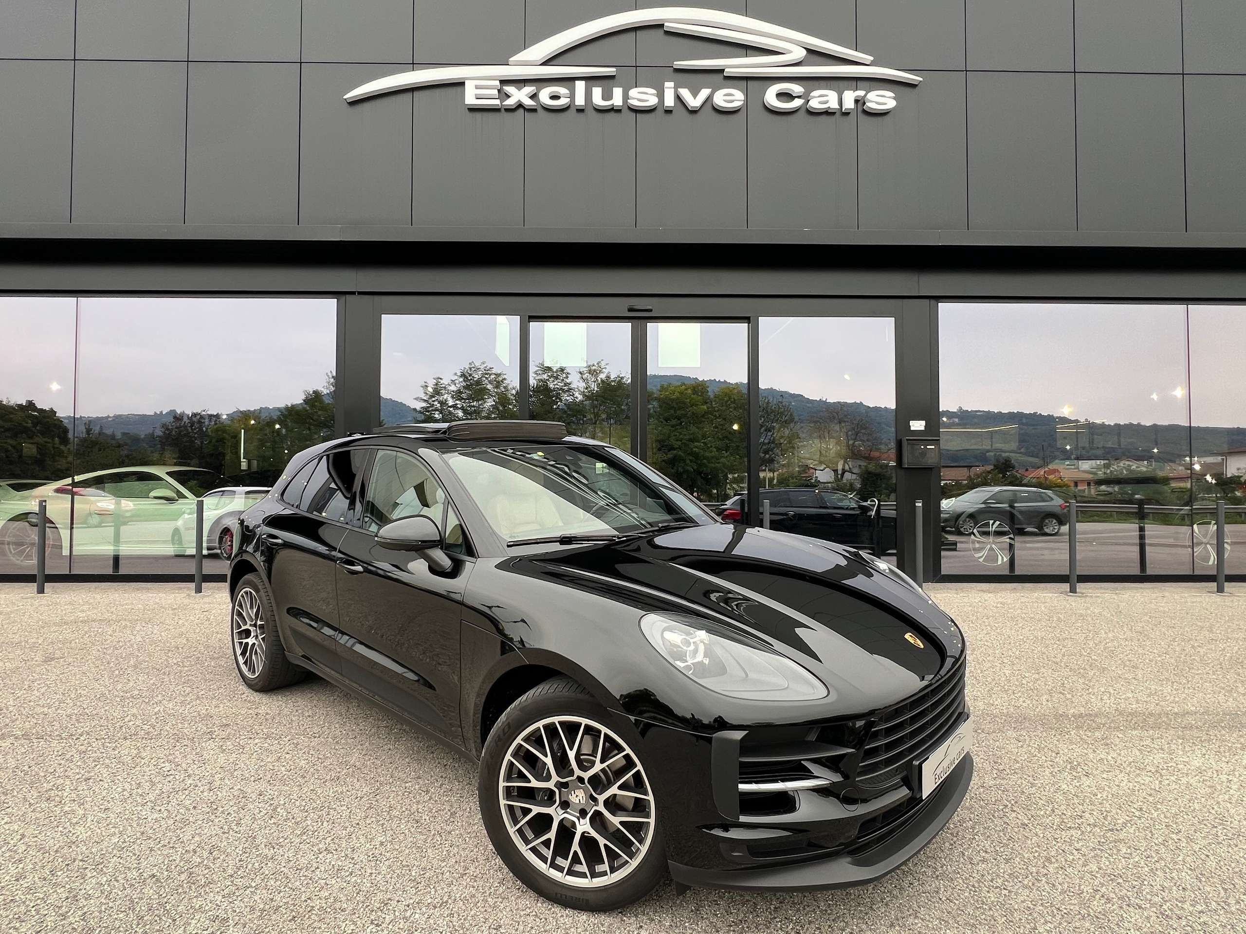 Porsche - Macan