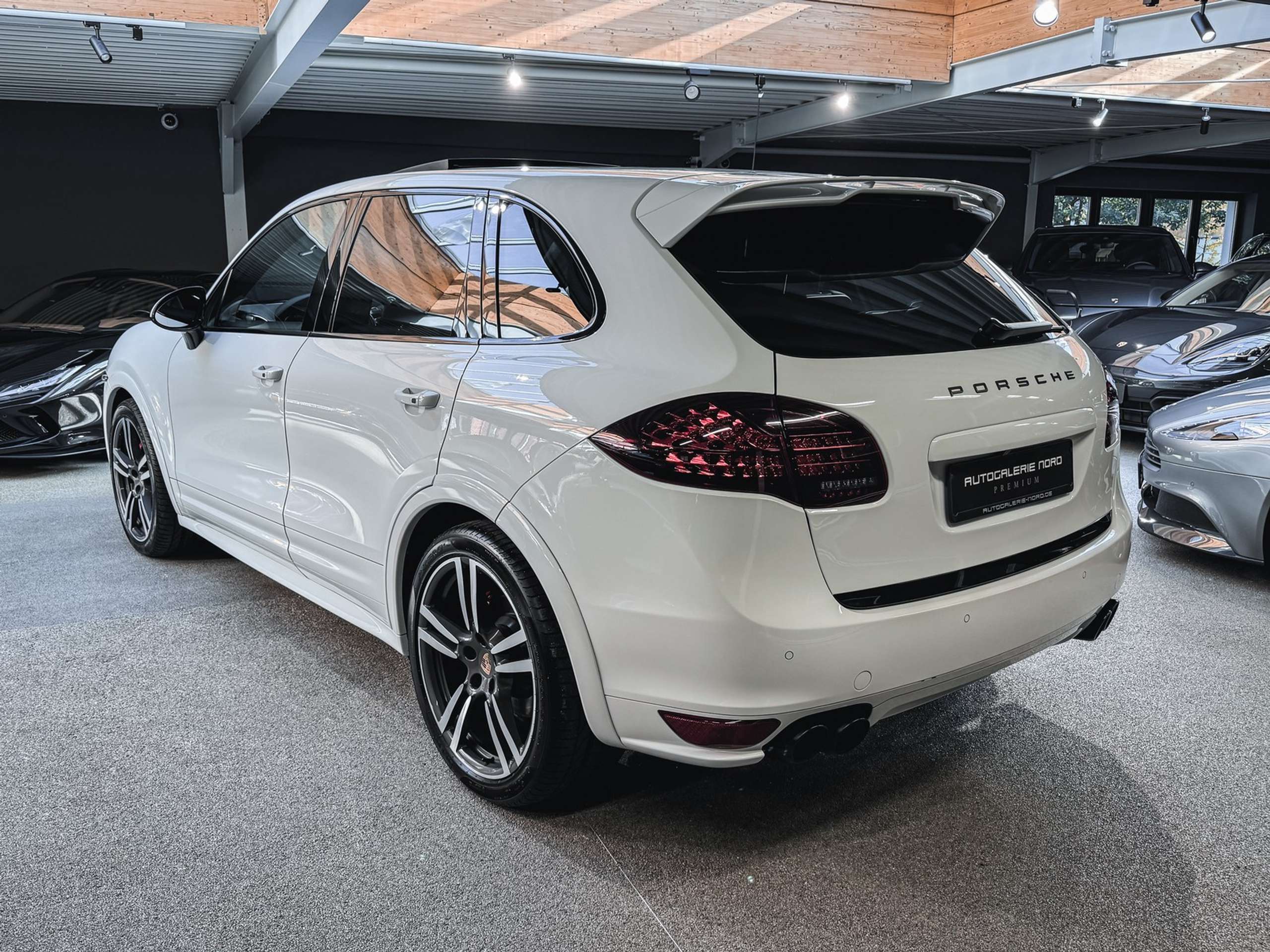 Porsche - Cayenne