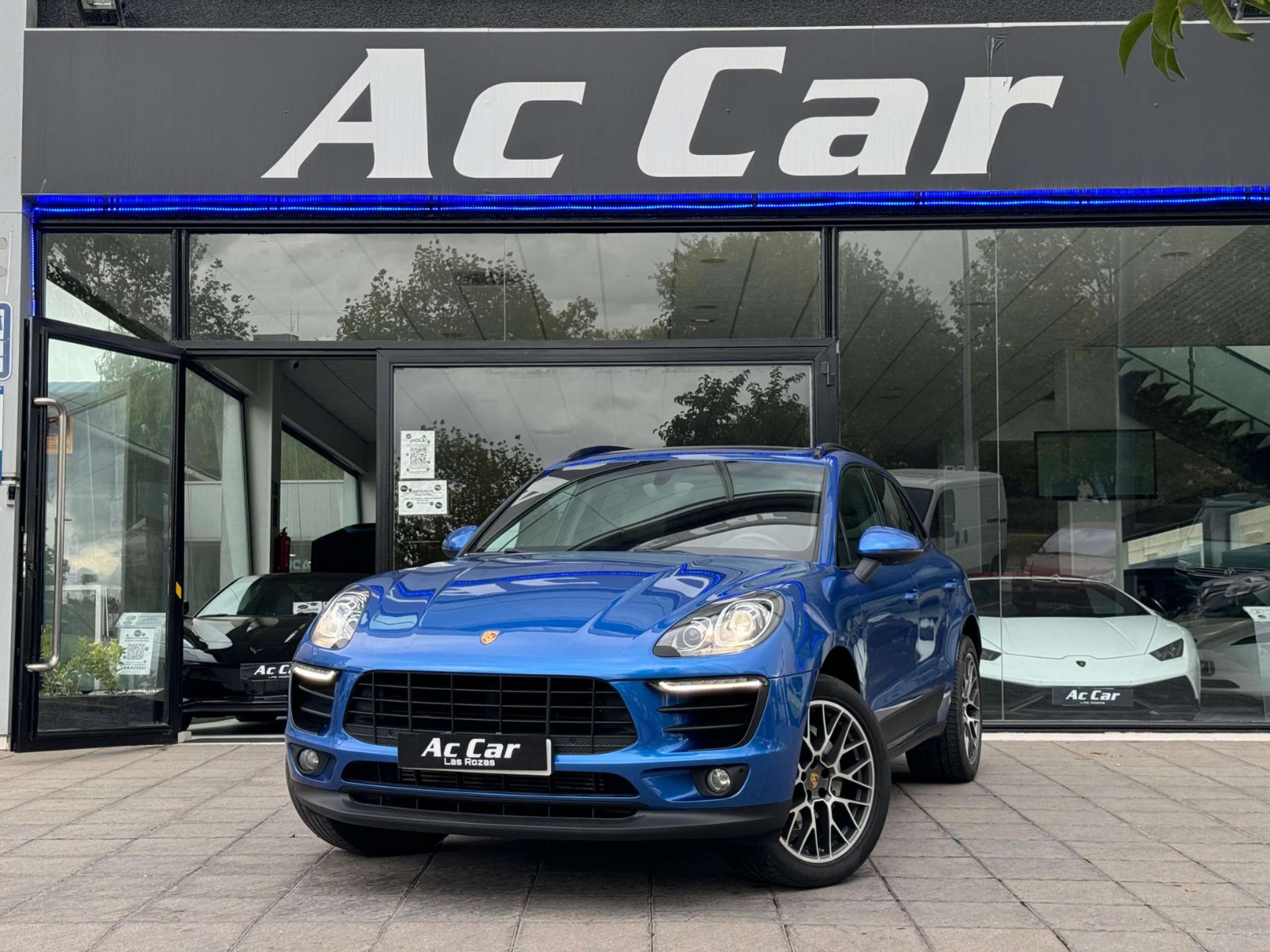 Porsche - Macan