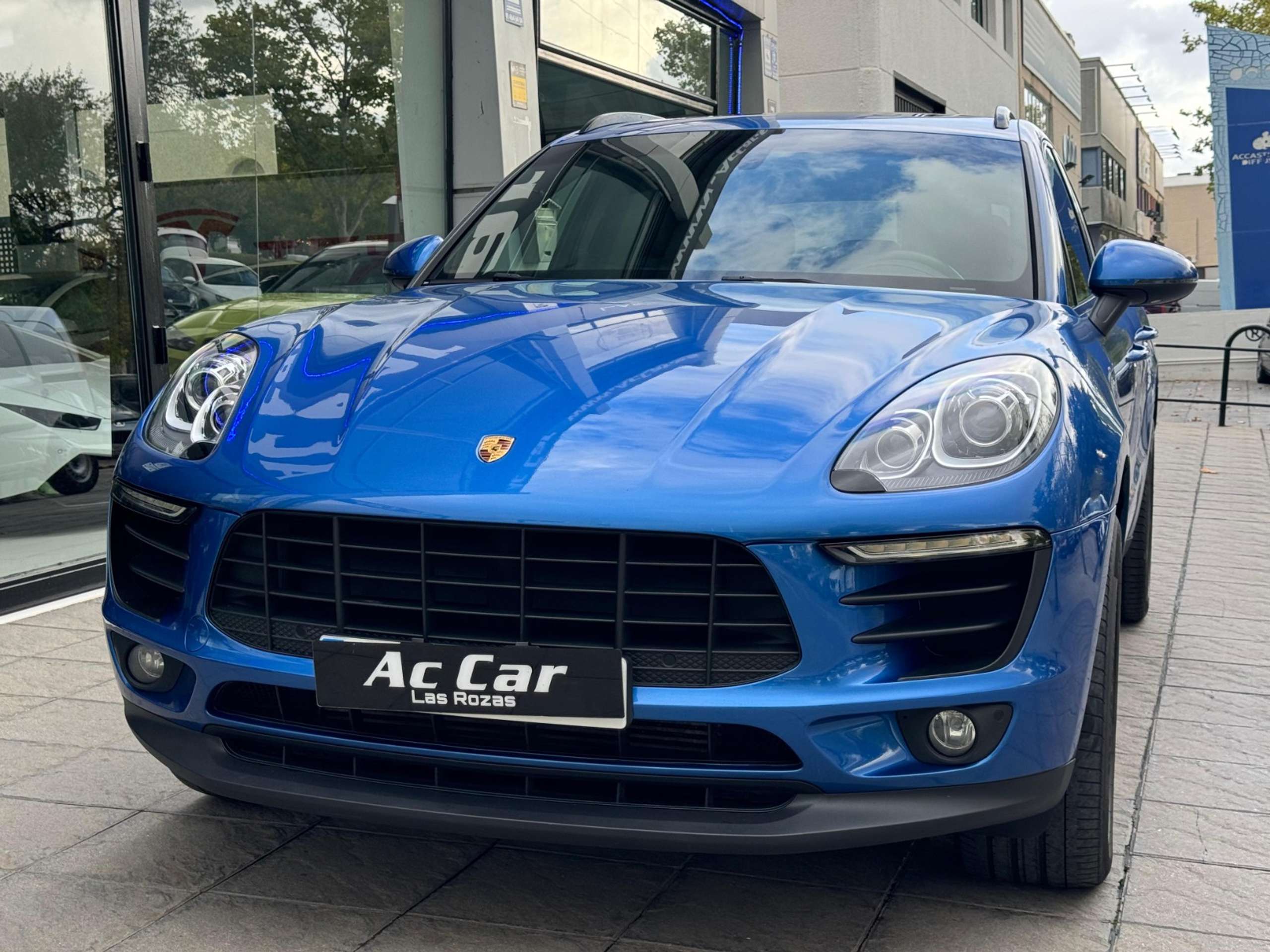 Porsche - Macan