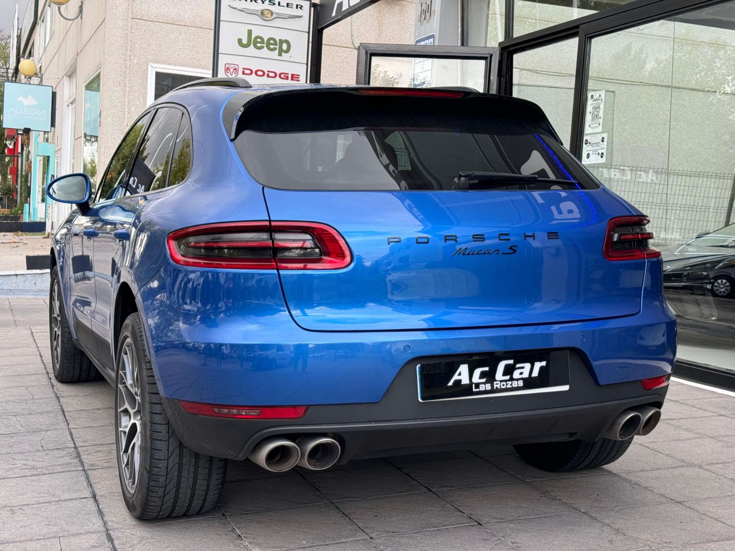 Porsche - Macan