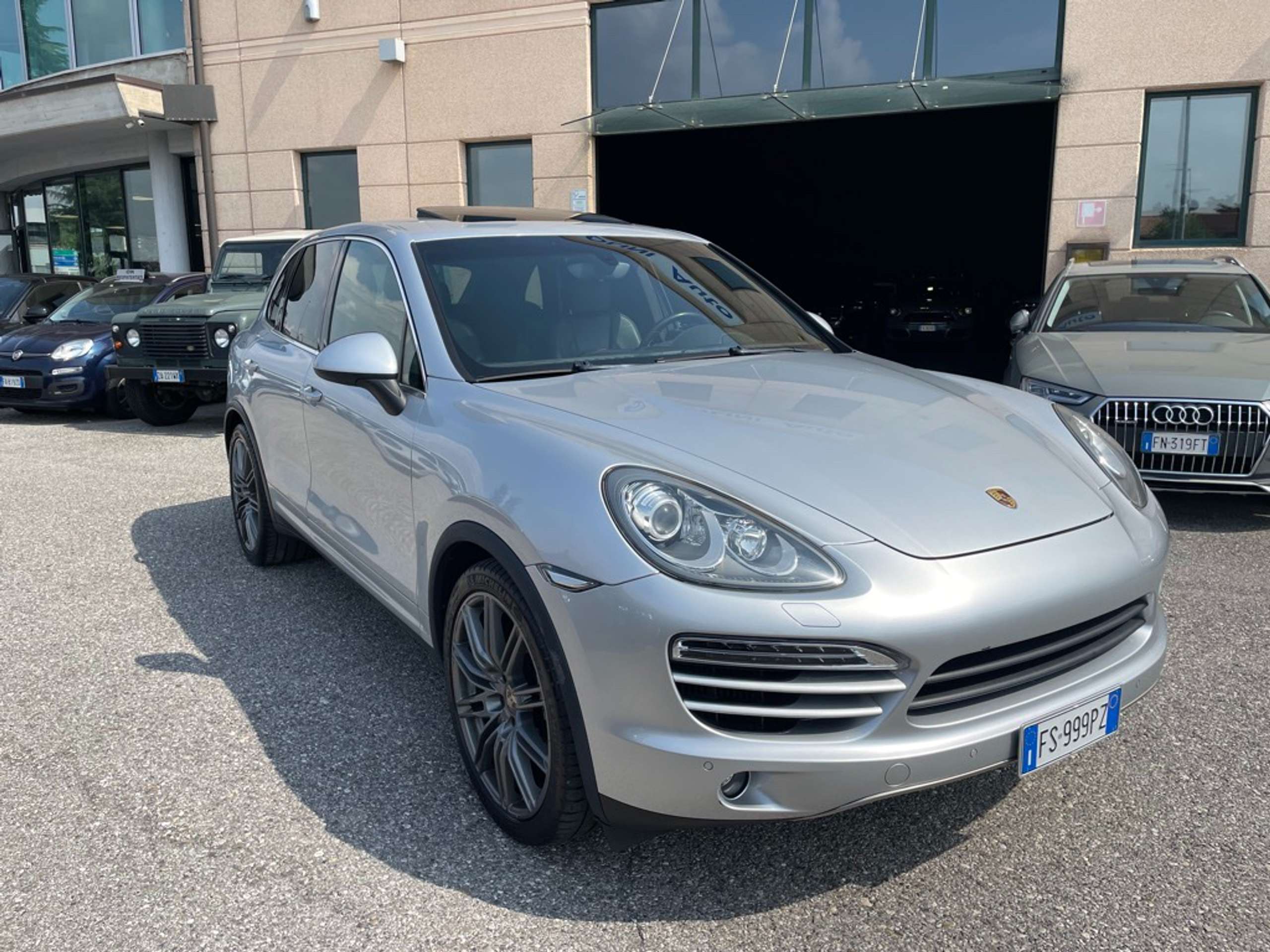 Porsche - Cayenne