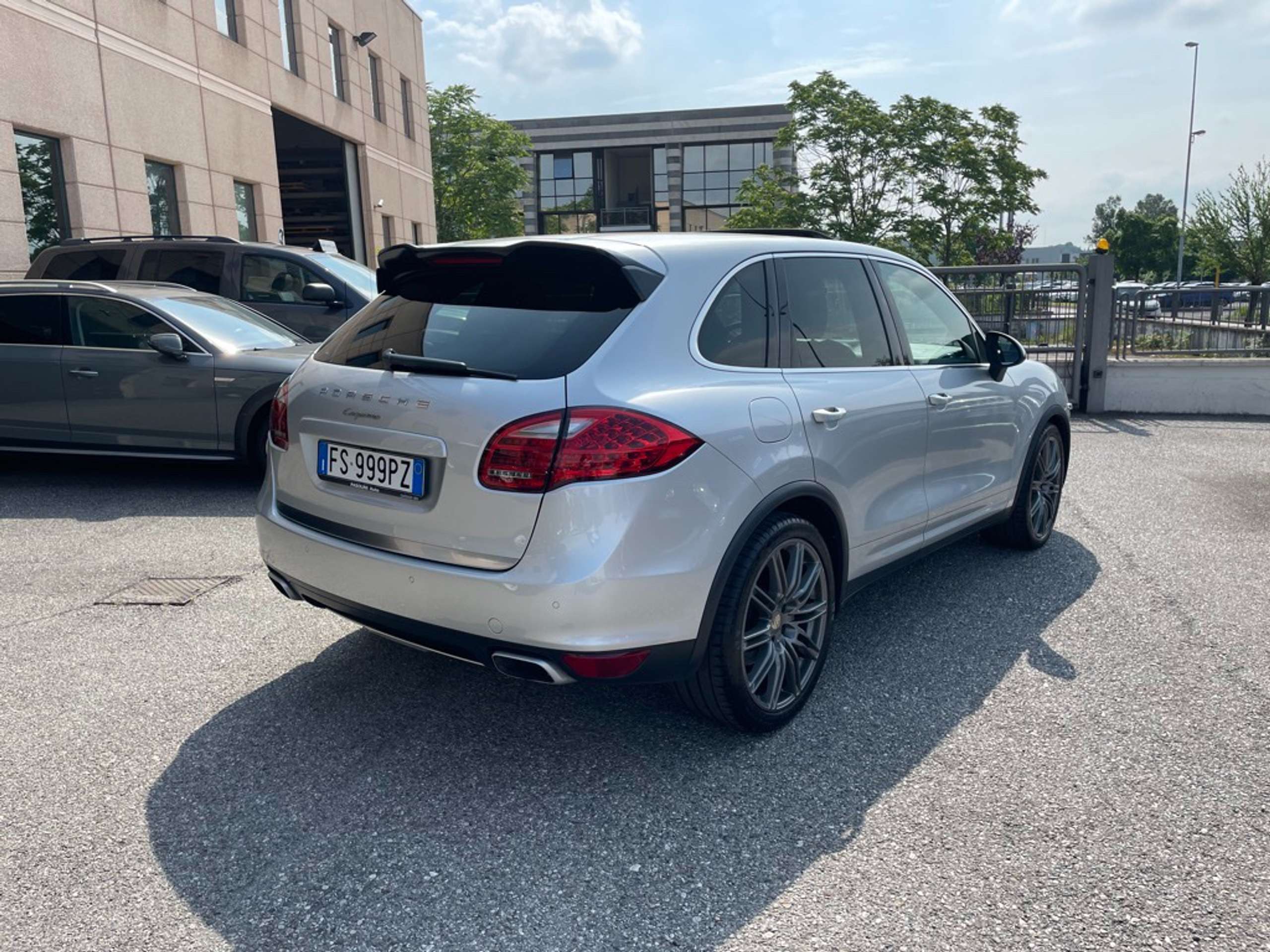 Porsche - Cayenne