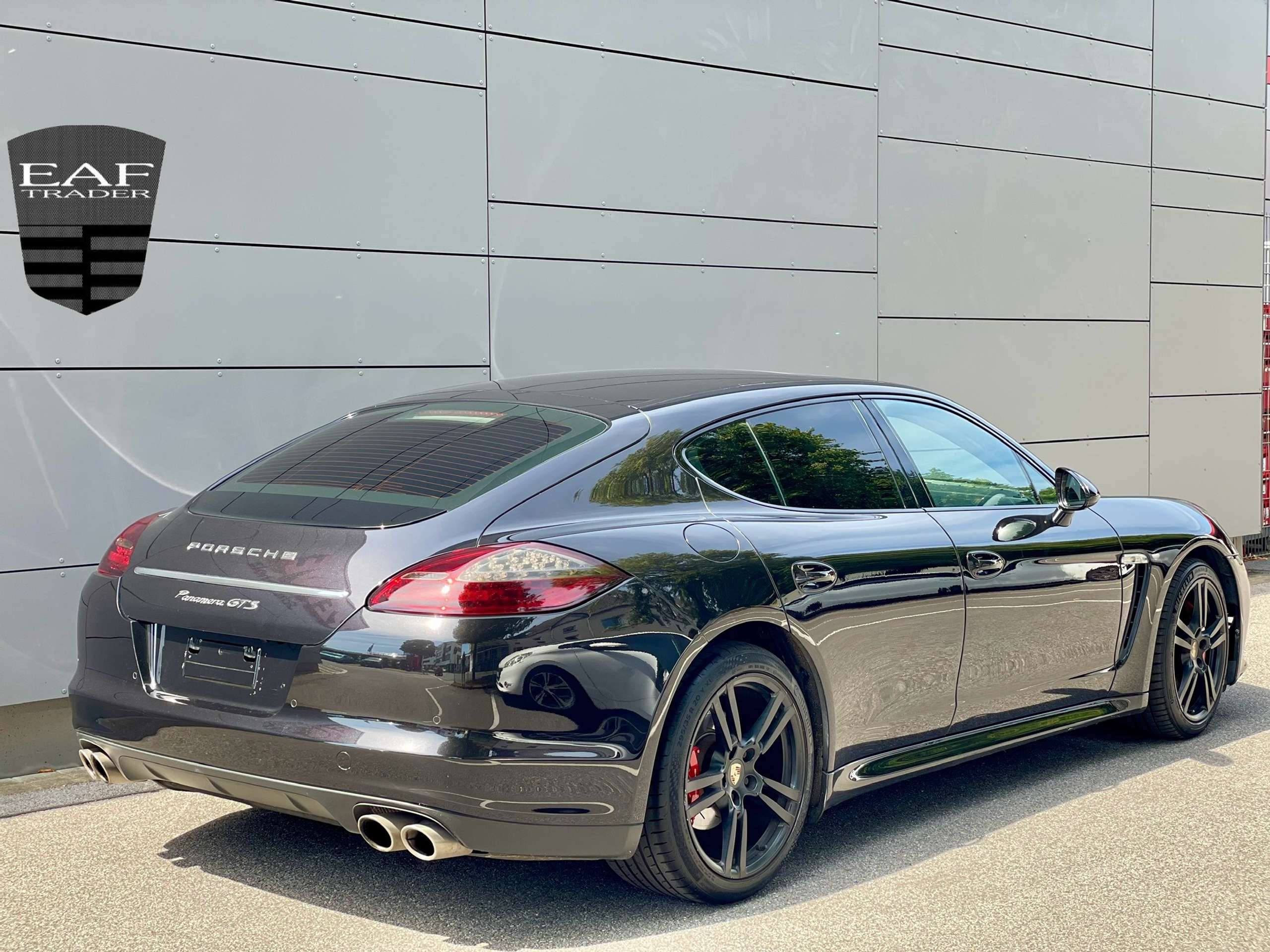 Porsche - Panamera