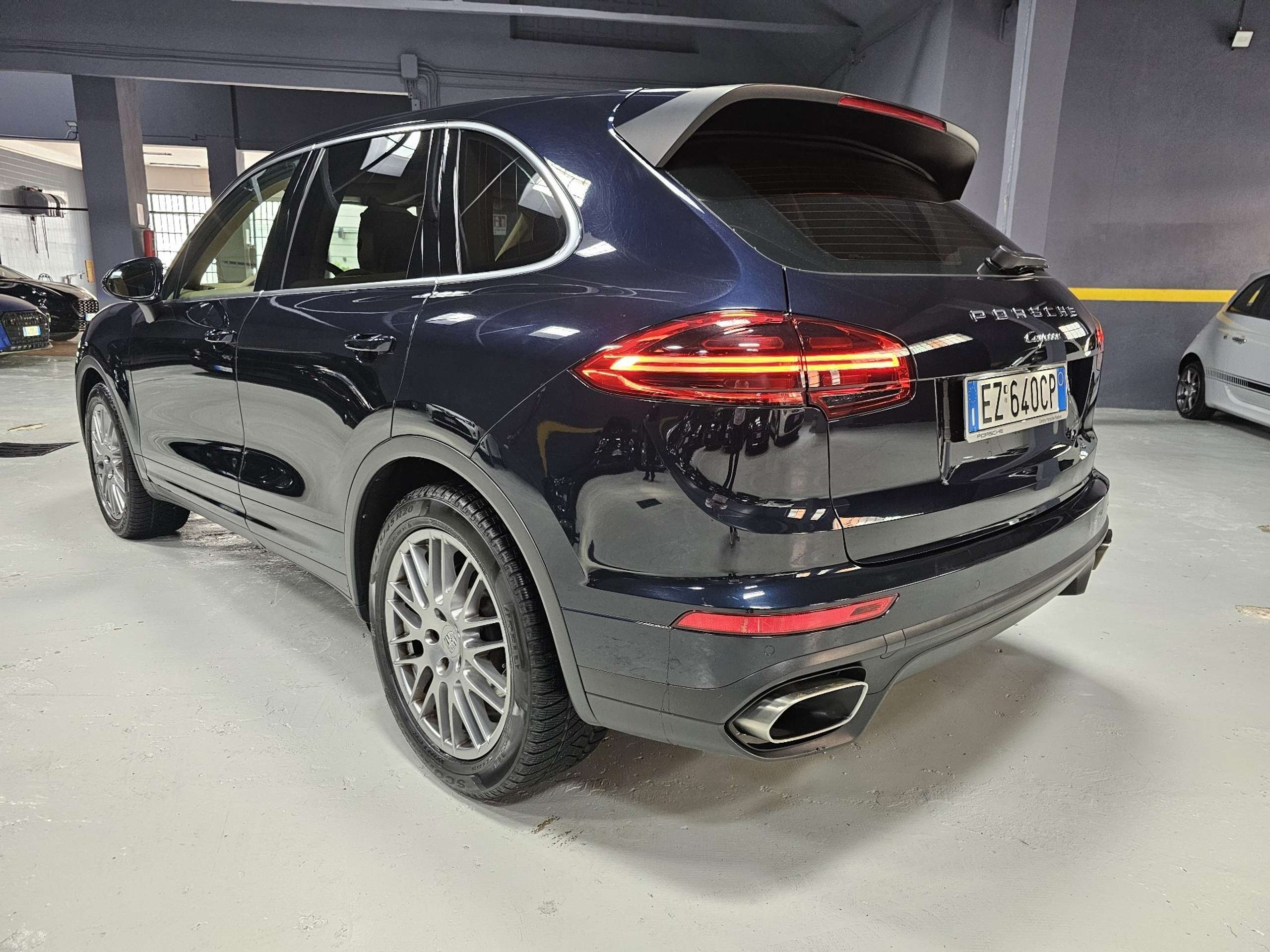 Porsche - Cayenne