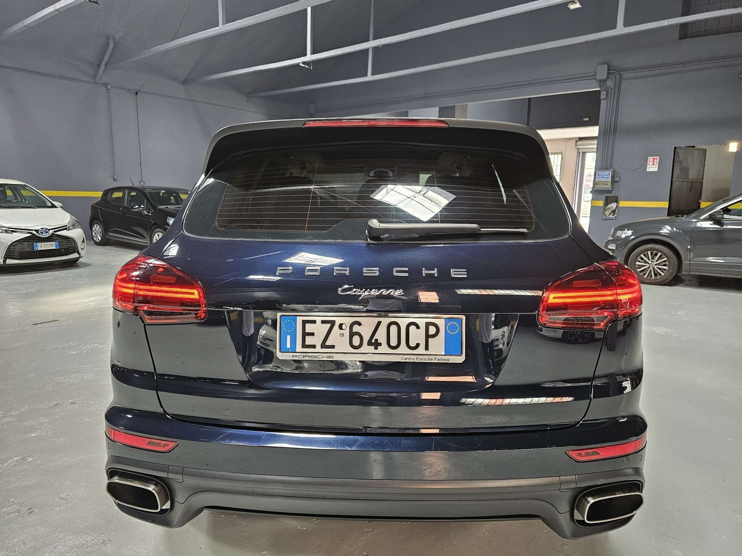 Porsche - Cayenne