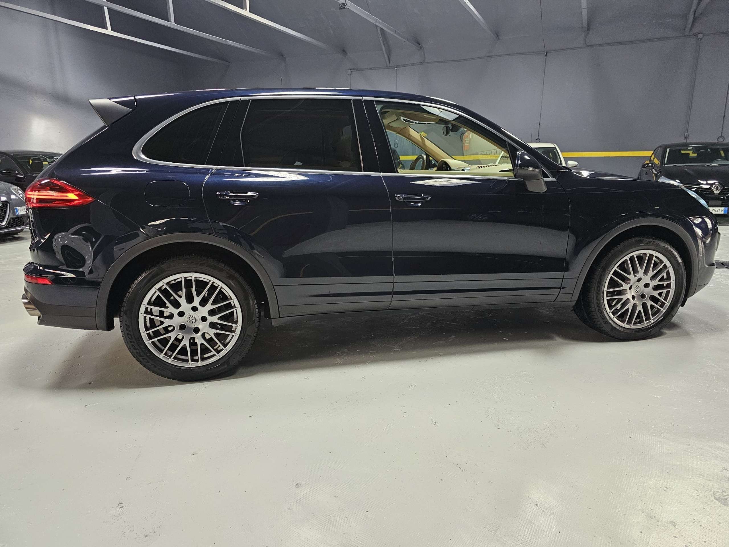 Porsche - Cayenne