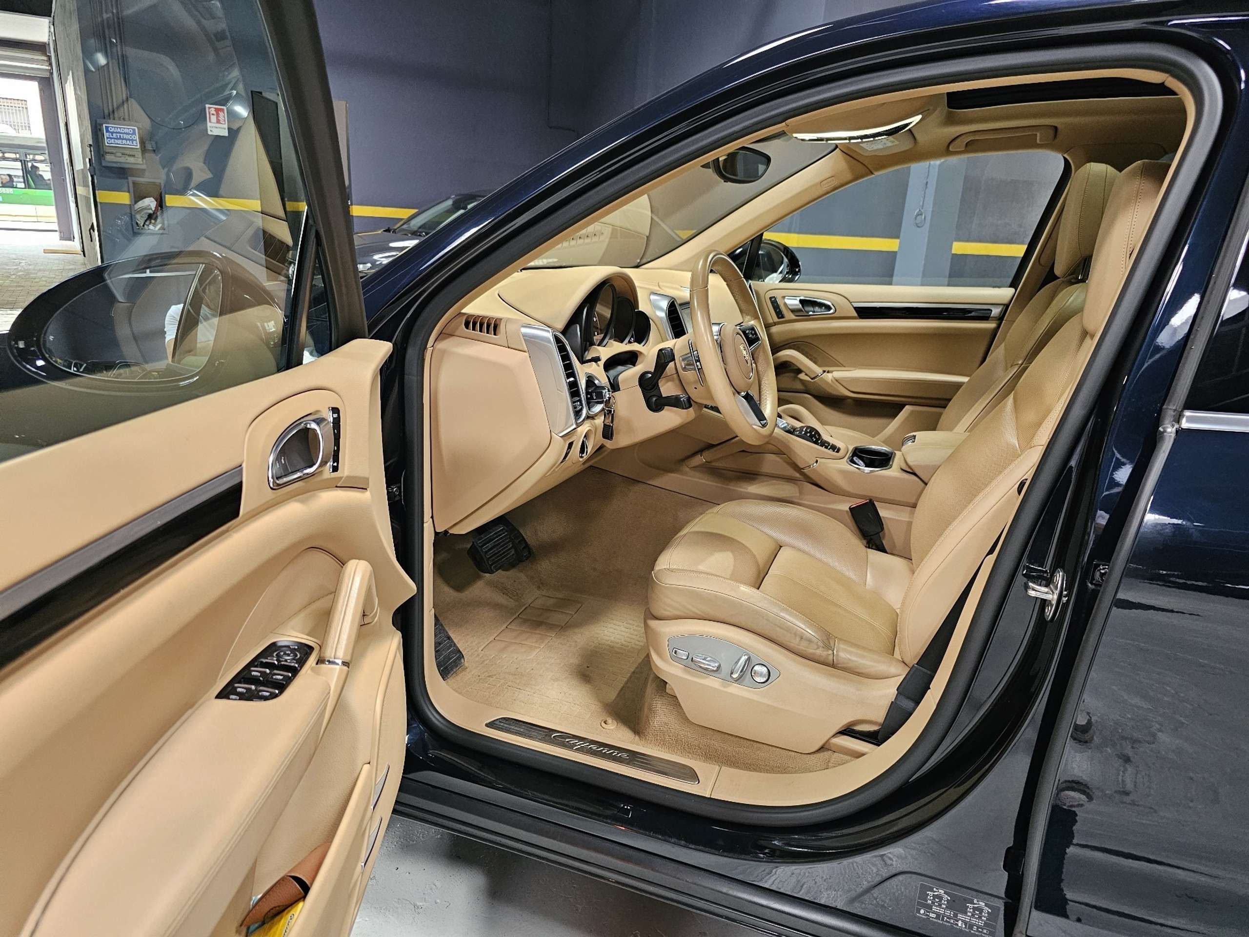 Porsche - Cayenne