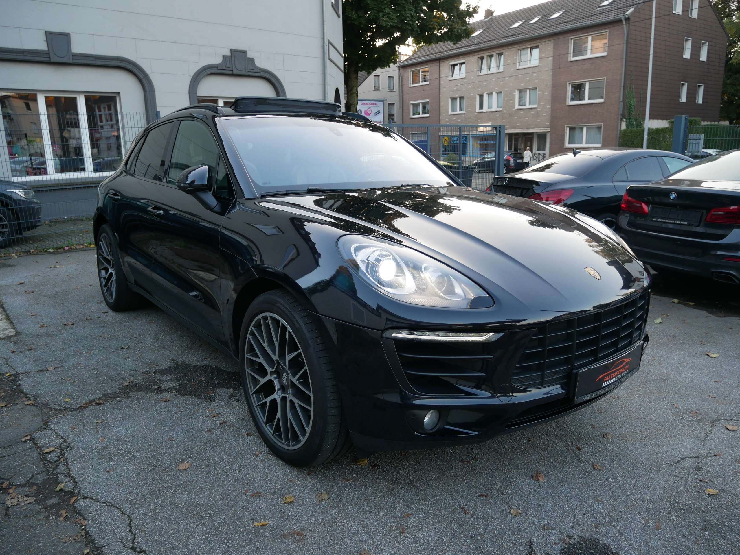 Porsche - Macan