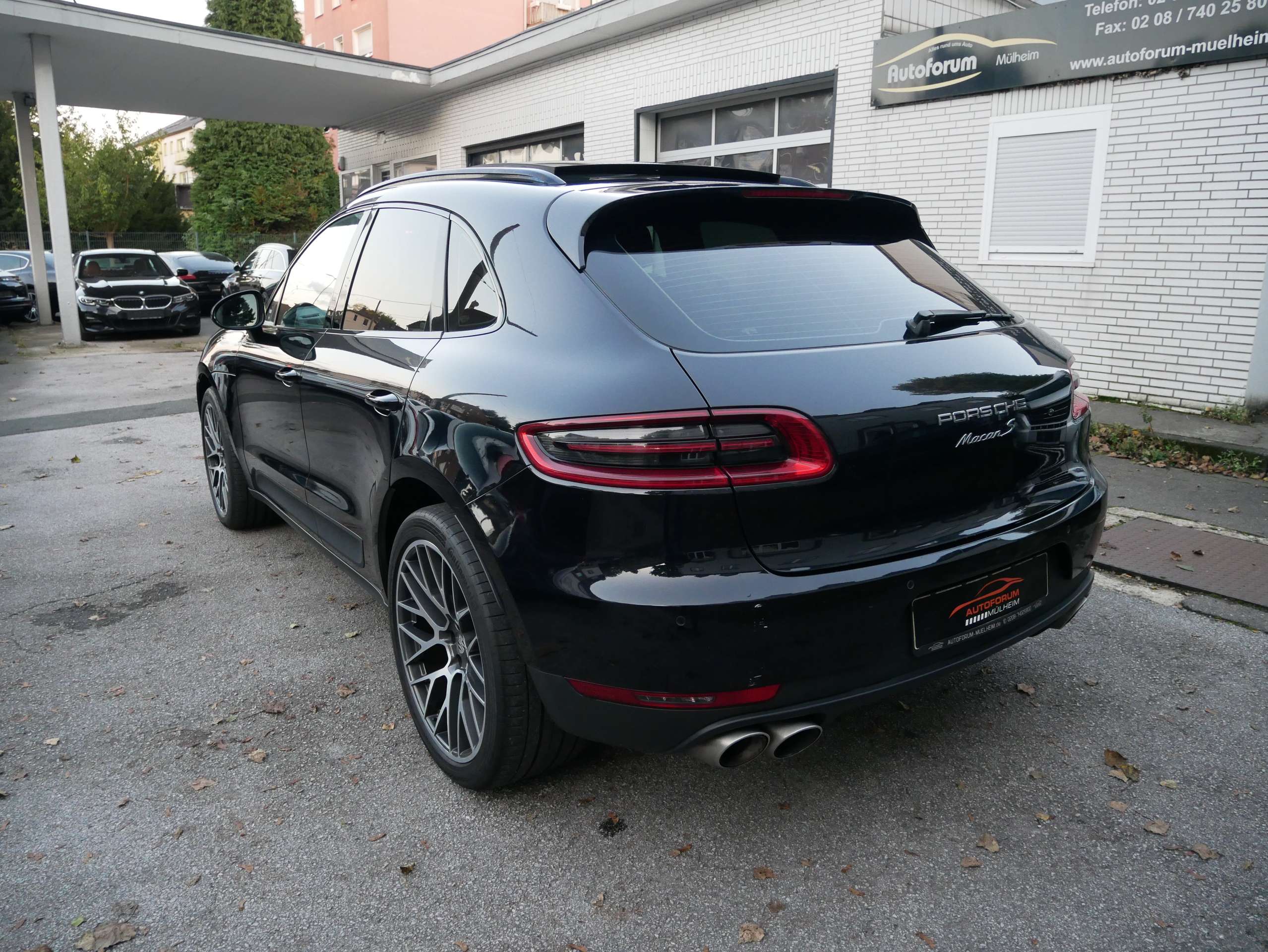 Porsche - Macan