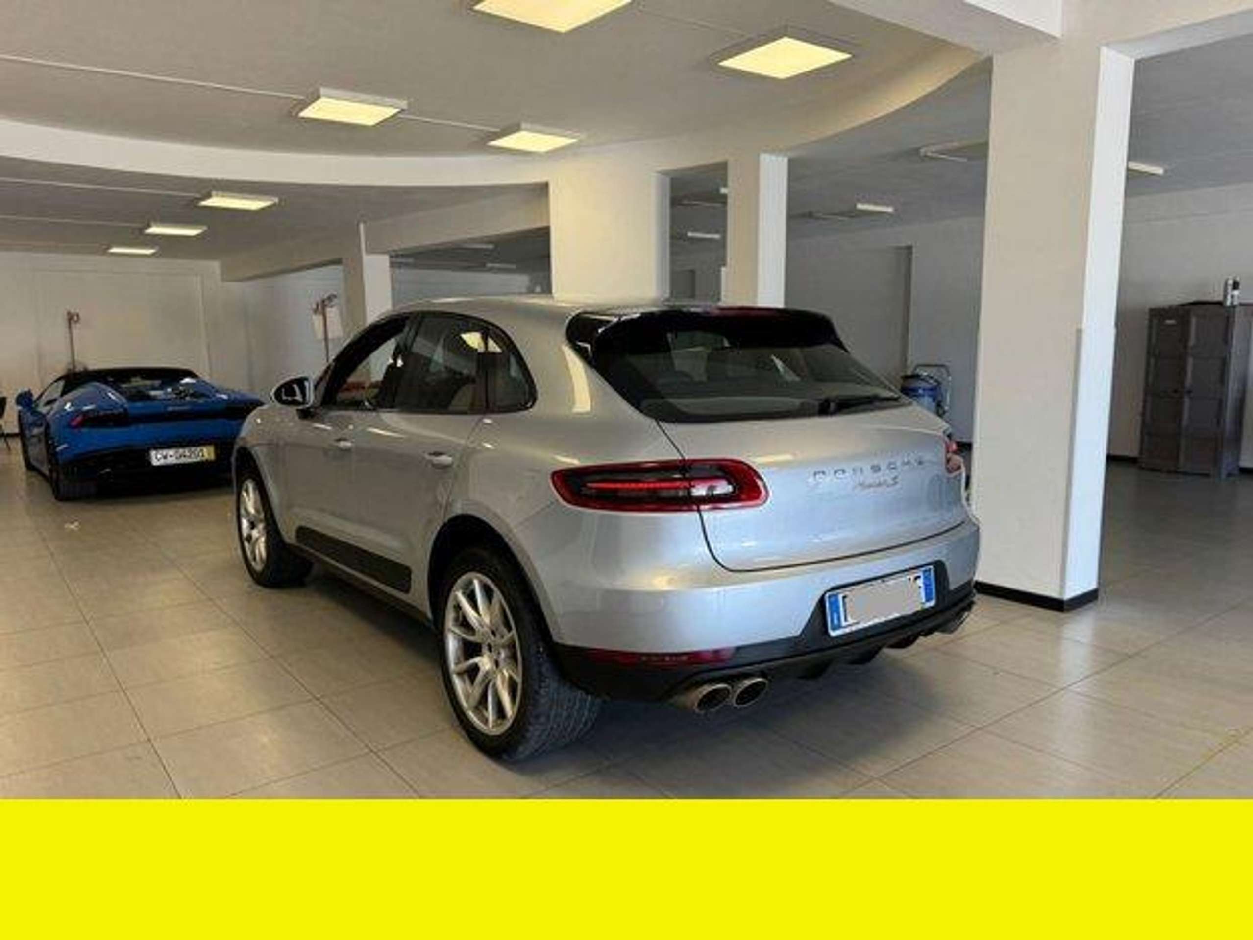 Porsche - Macan