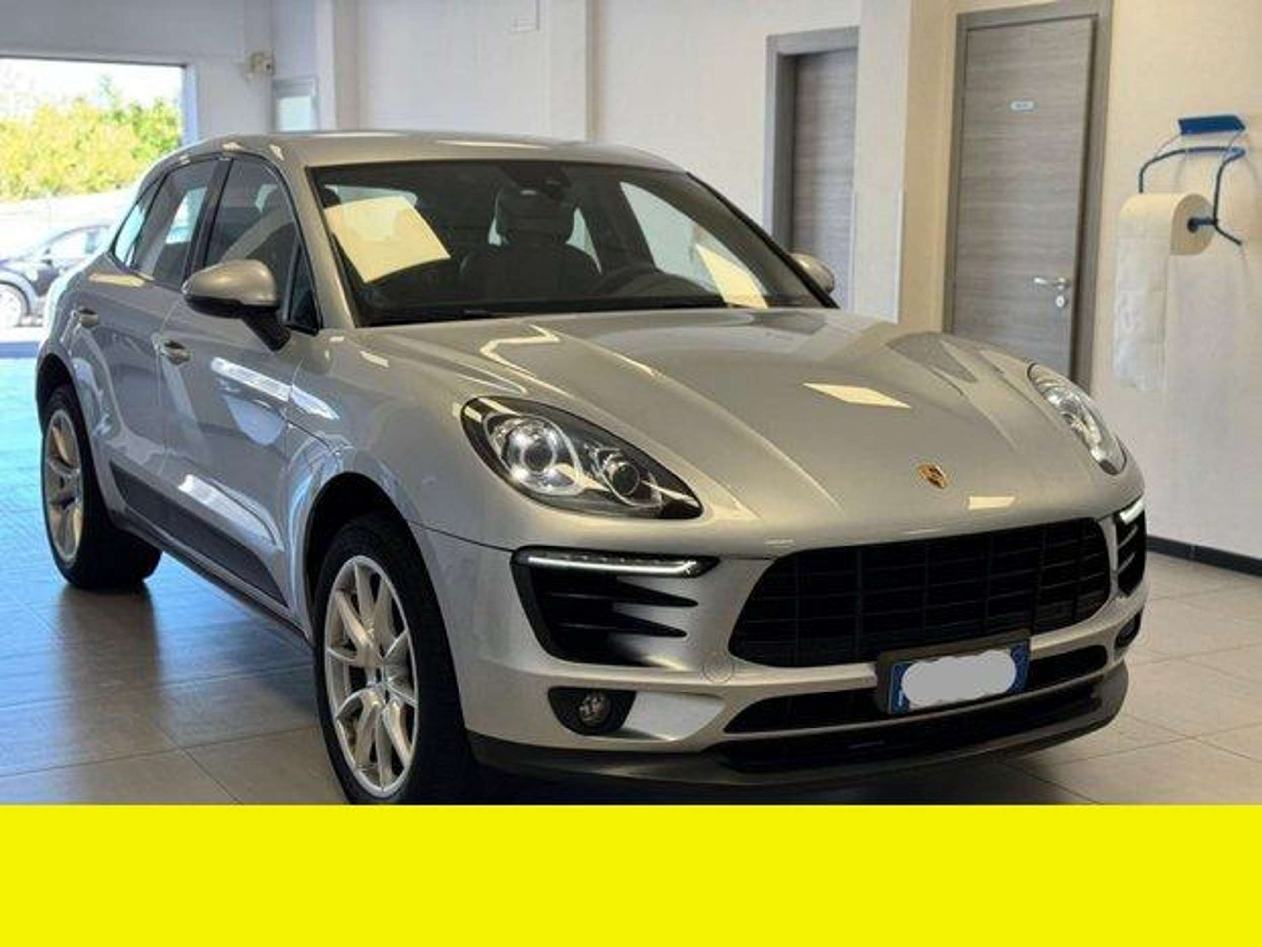 Porsche - Macan