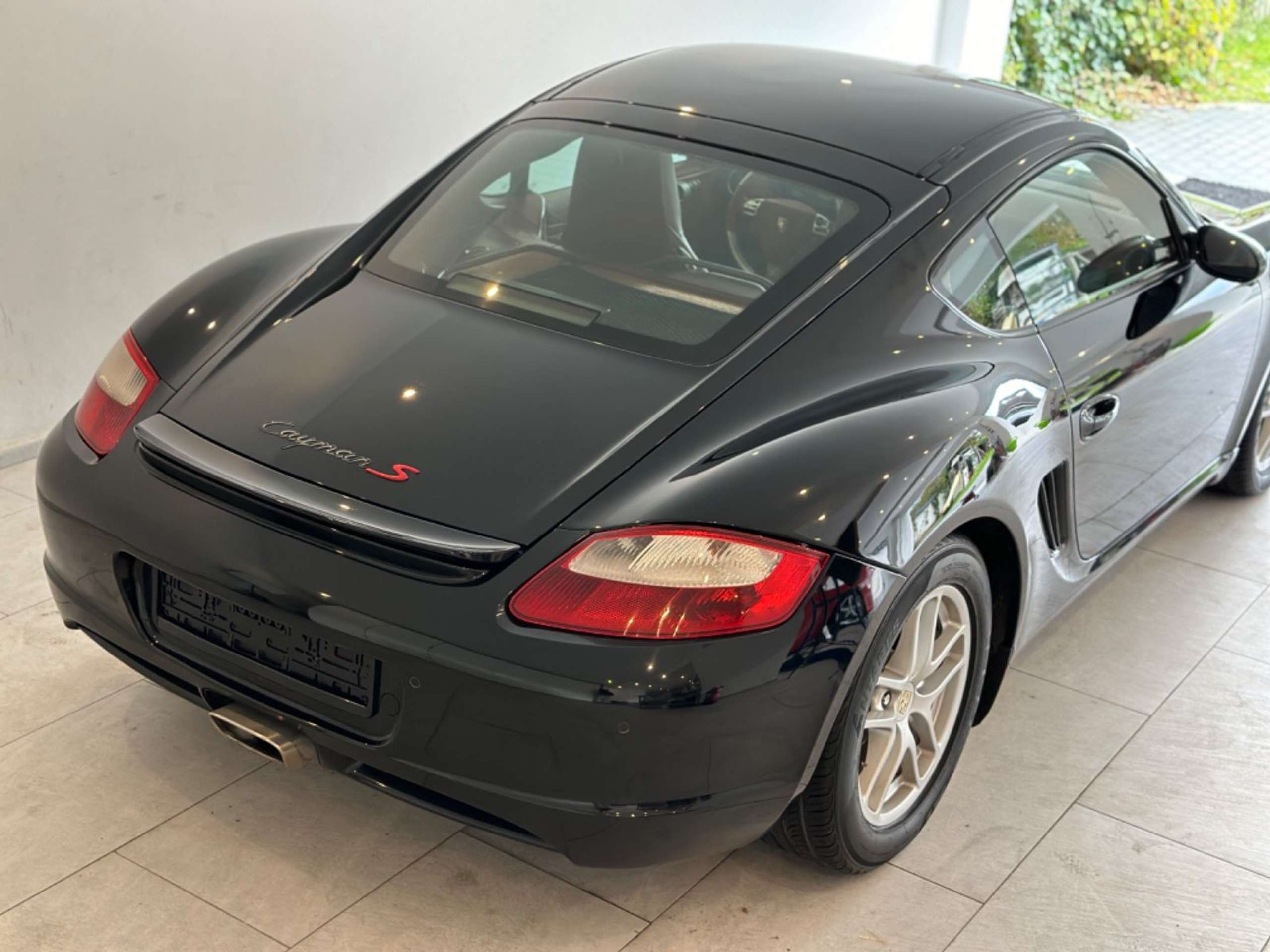 Porsche - Cayman