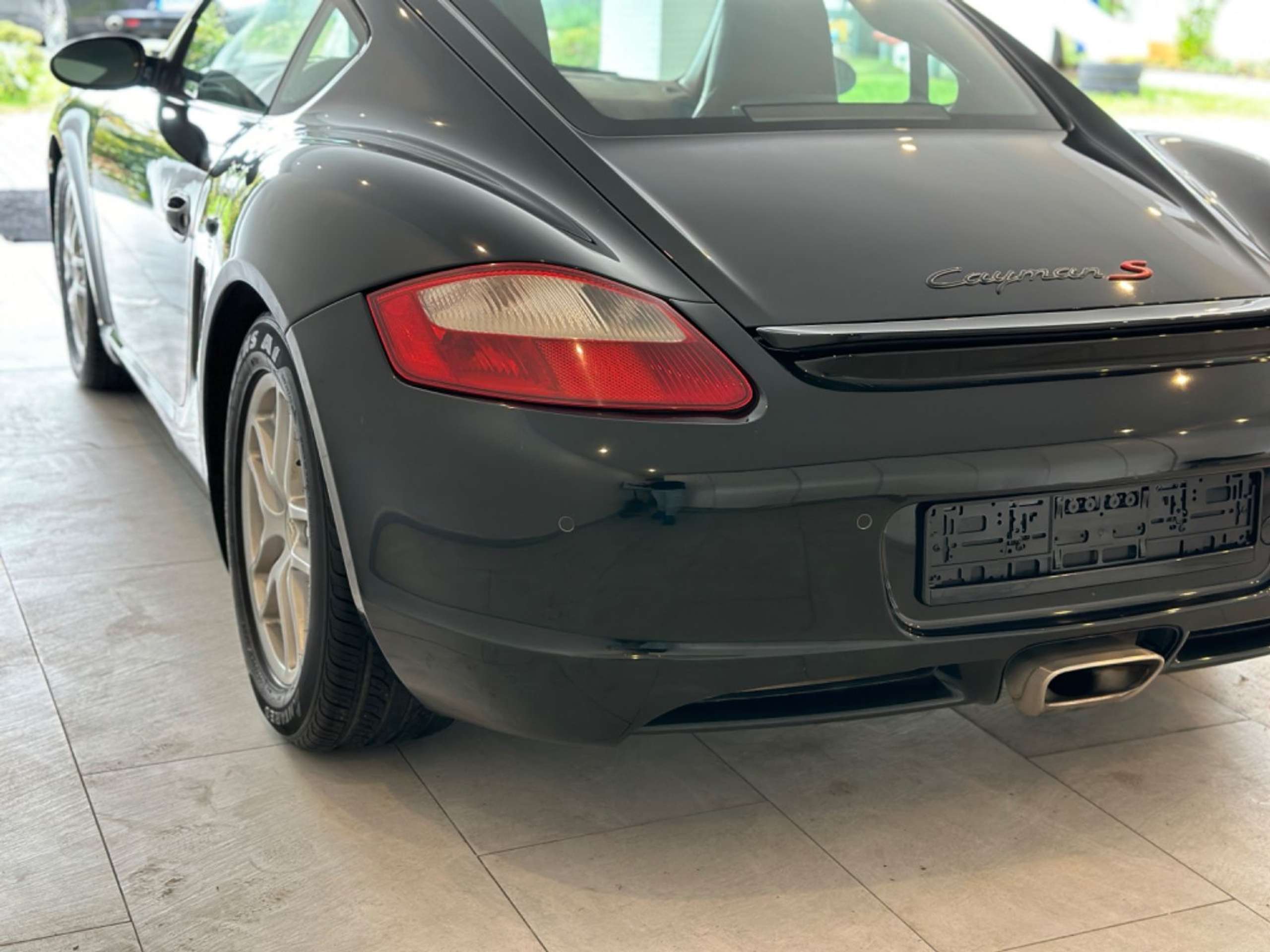 Porsche - Cayman