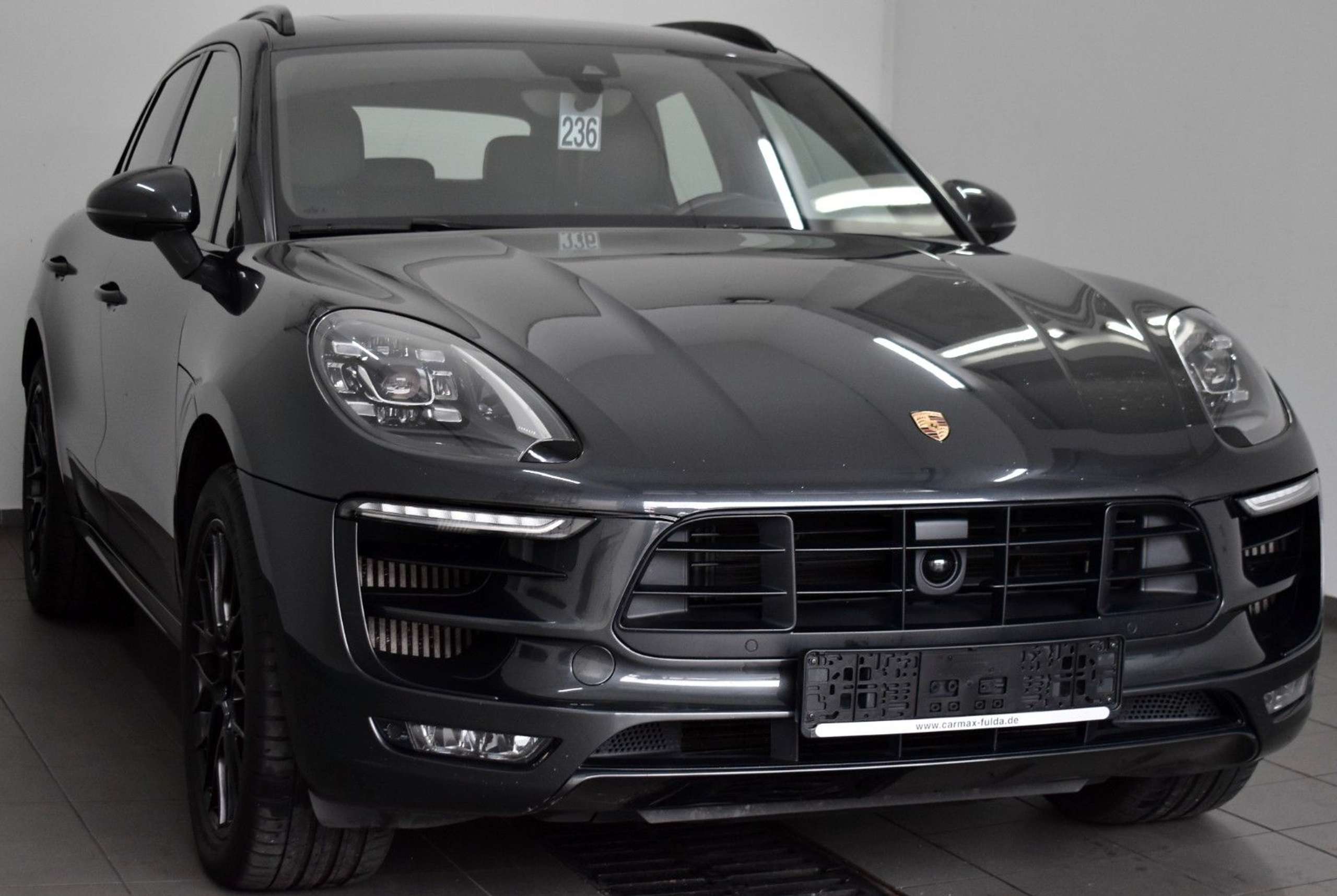 Porsche - Macan