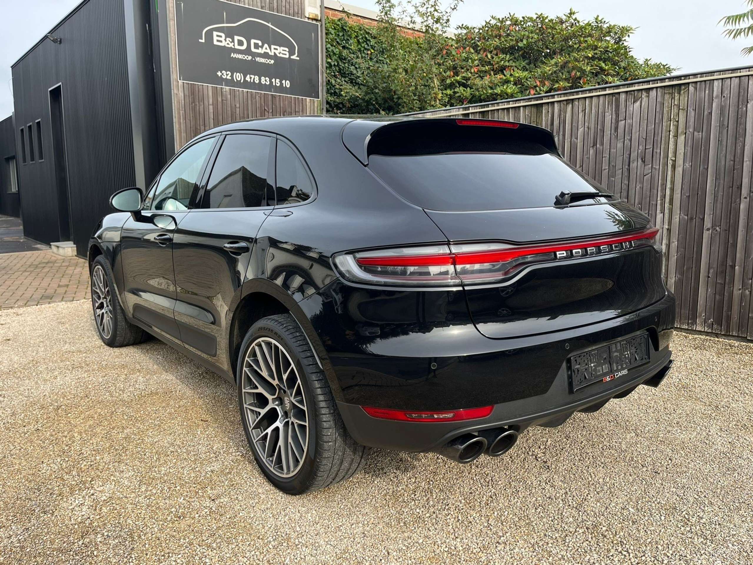 Porsche - Macan