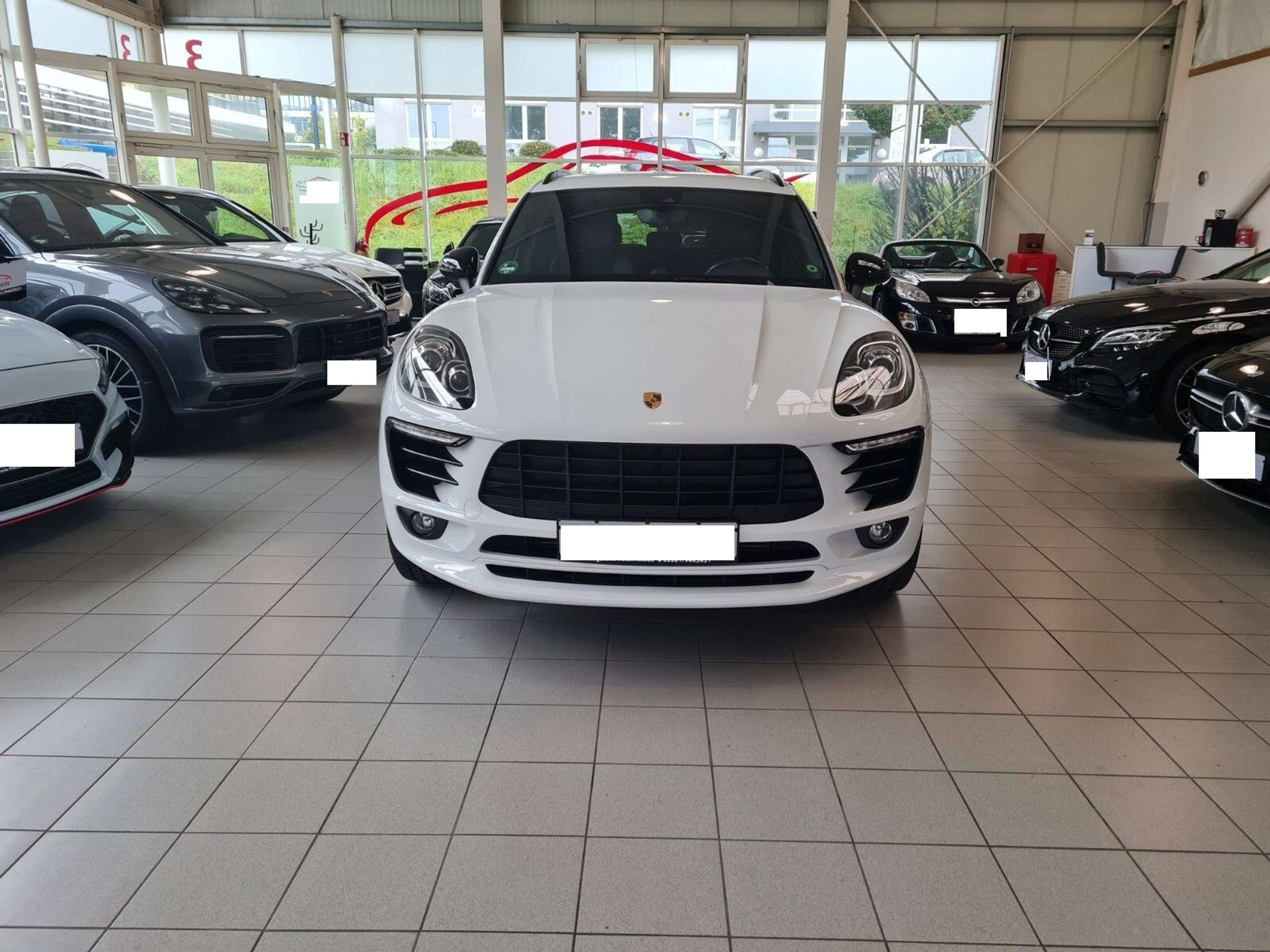 Porsche - Macan