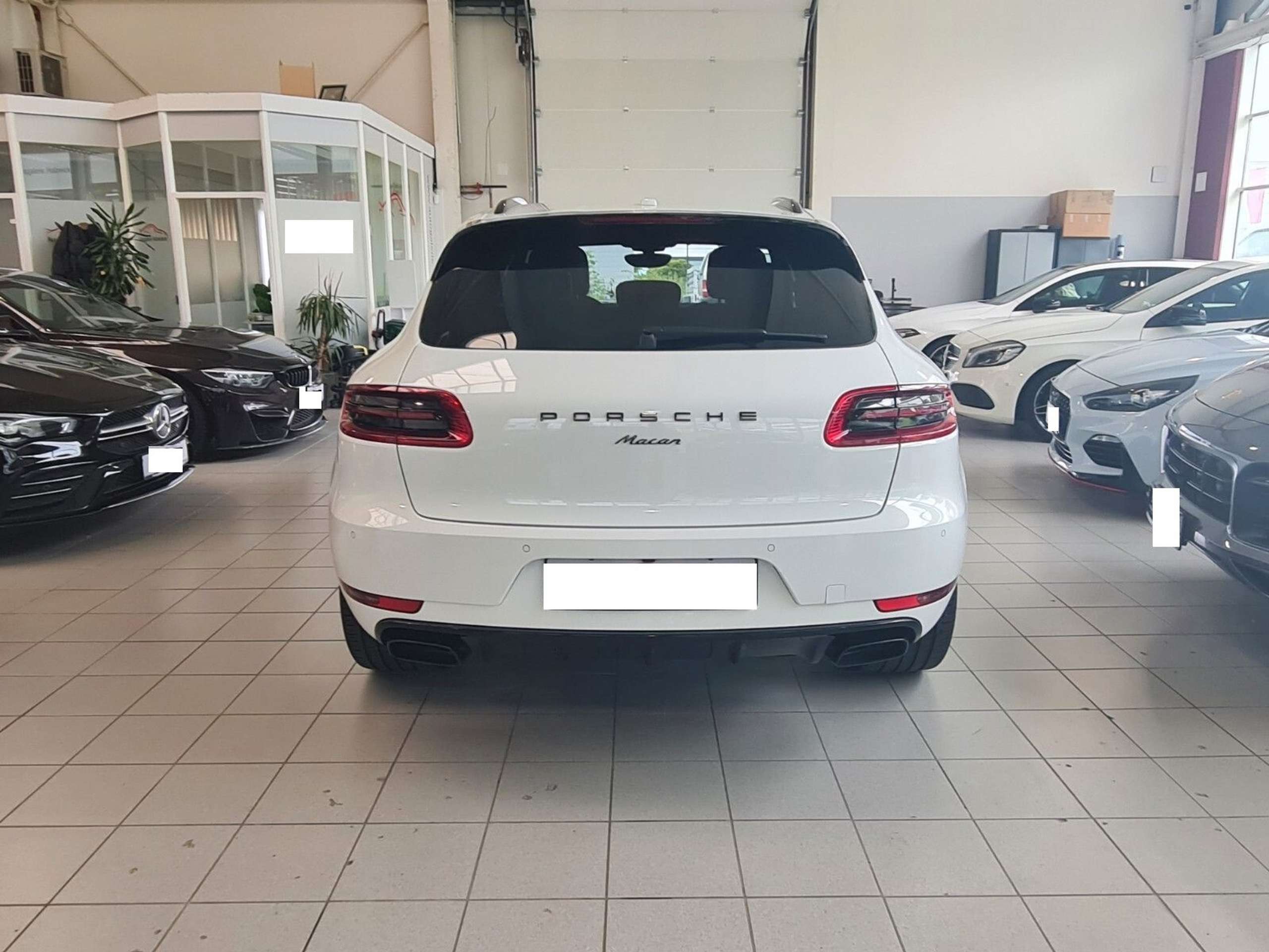 Porsche - Macan