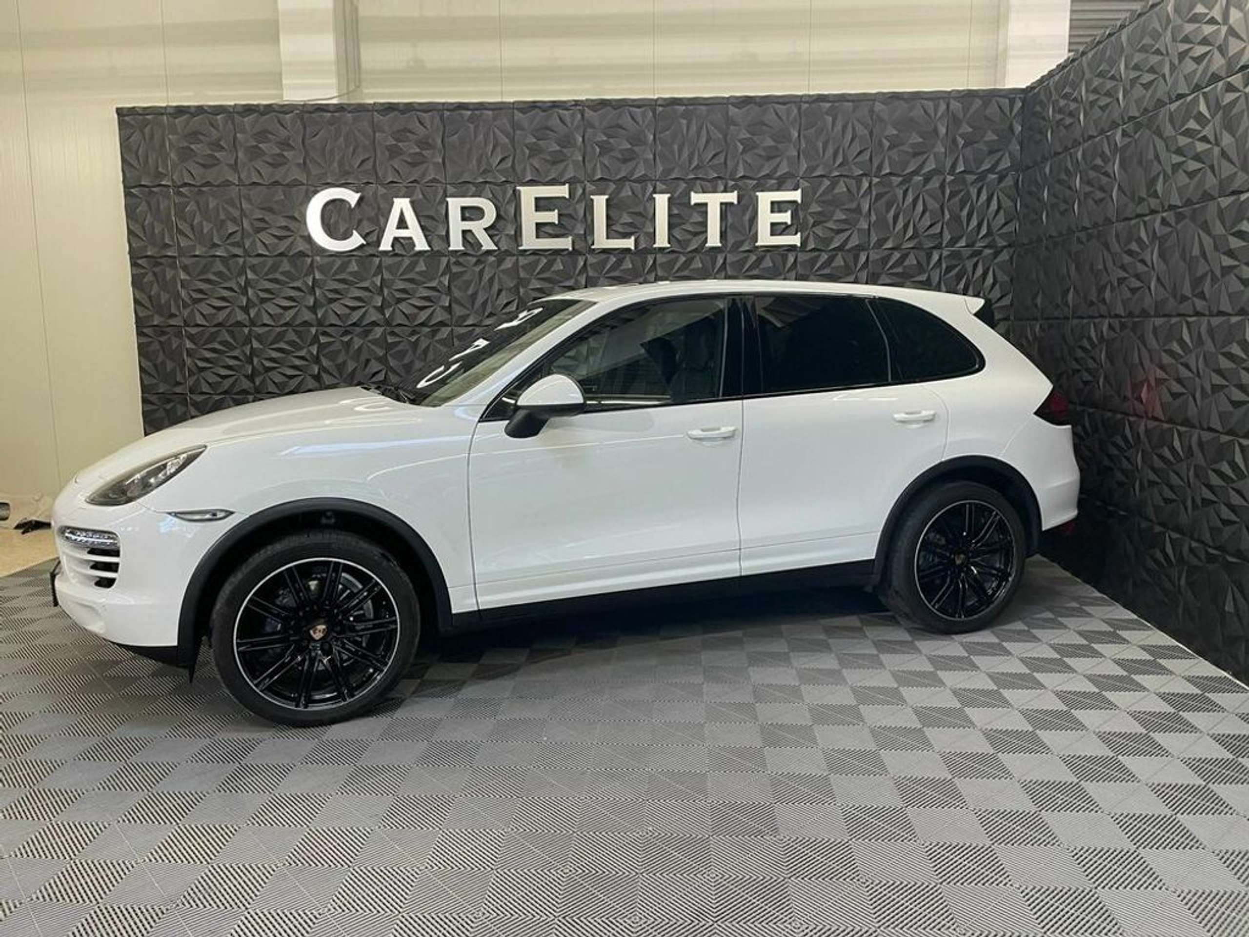 Porsche - Cayenne