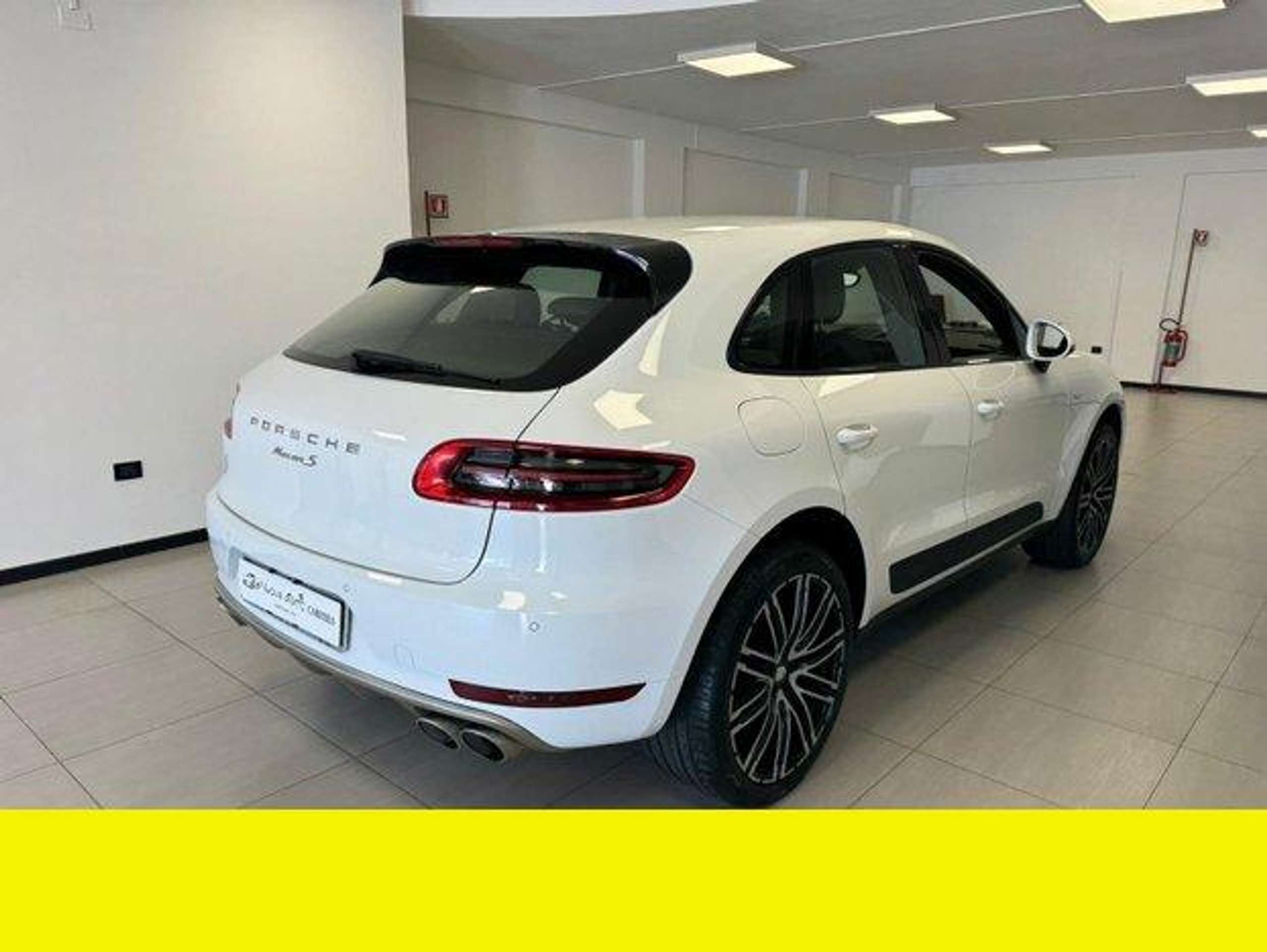 Porsche - Macan