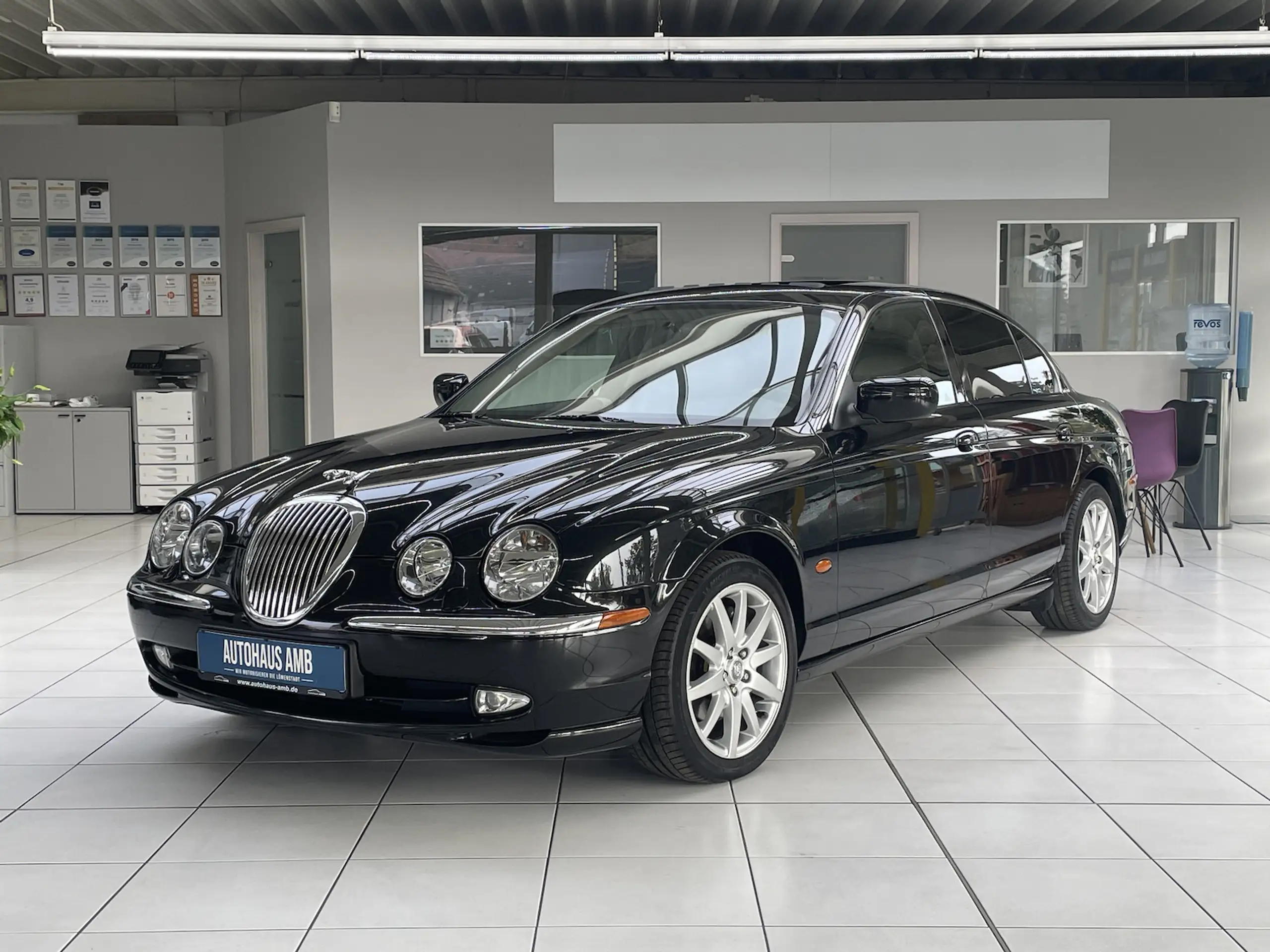 Jaguar - S-Type