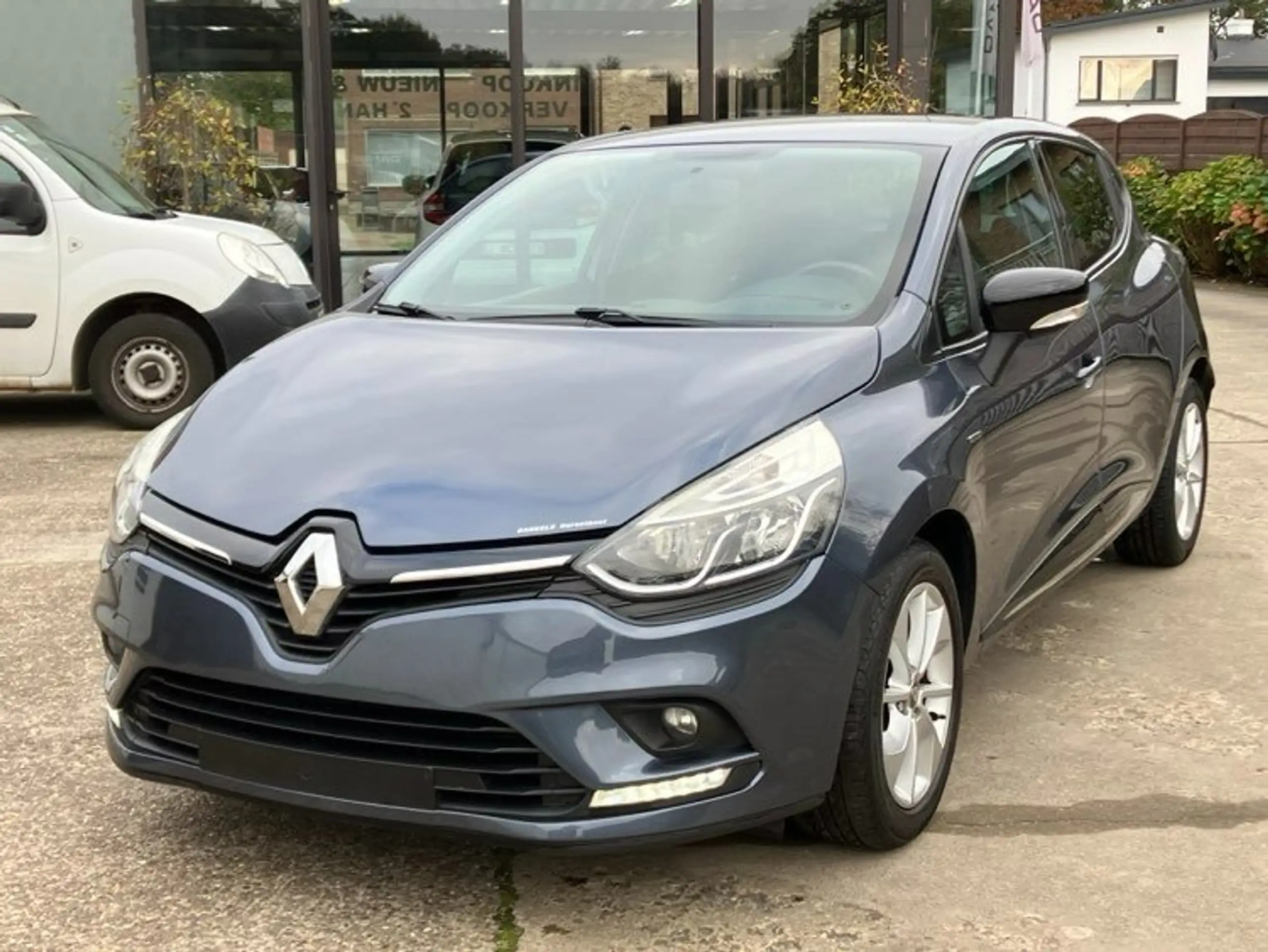 Renault - Clio