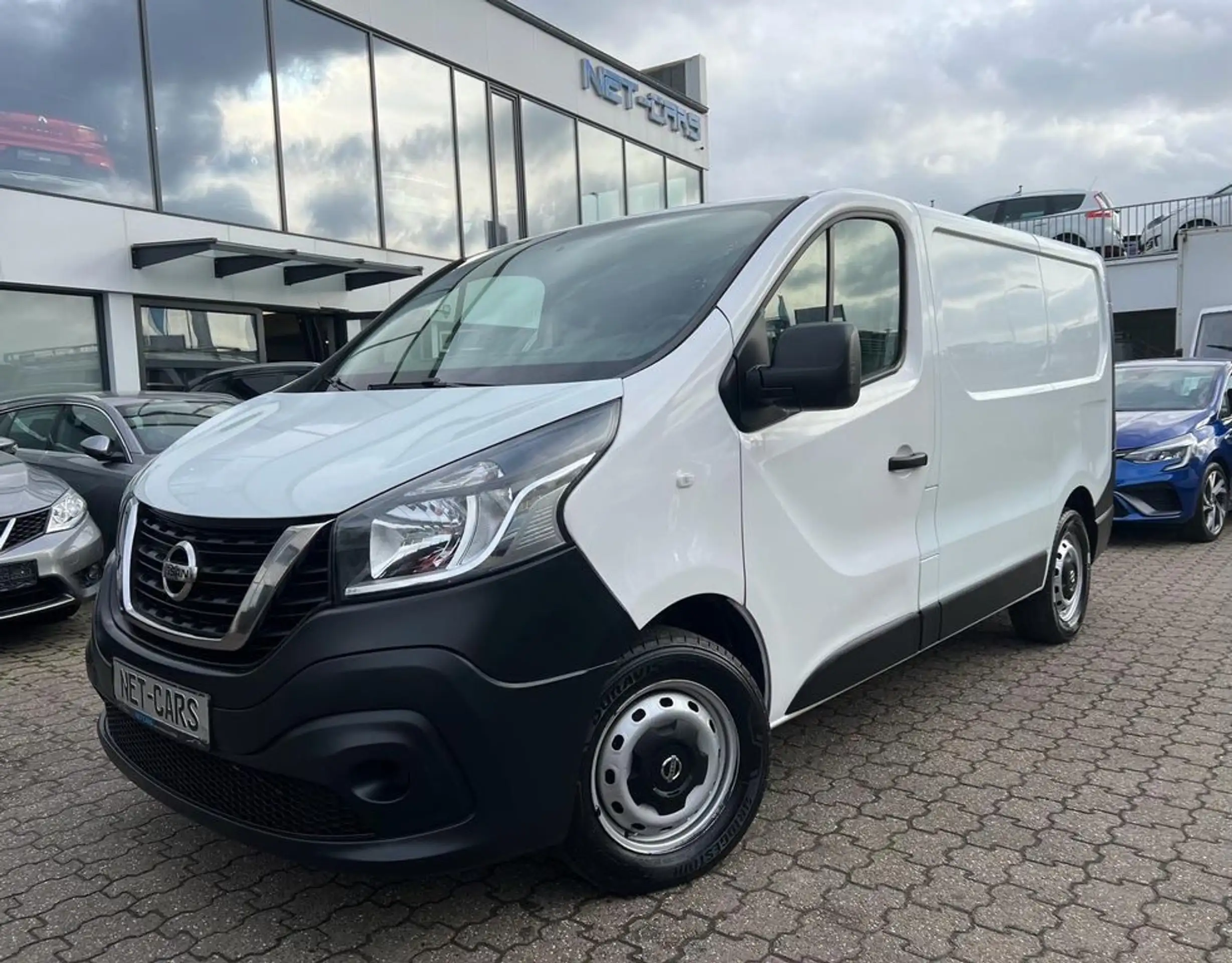 Nissan - NV300