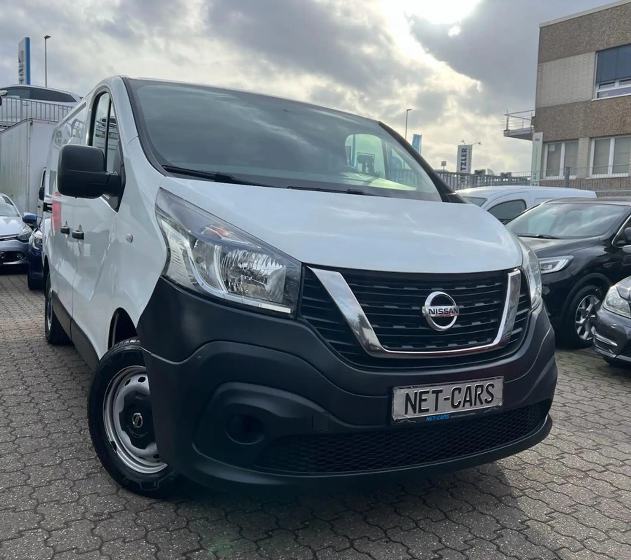 Nissan - NV300