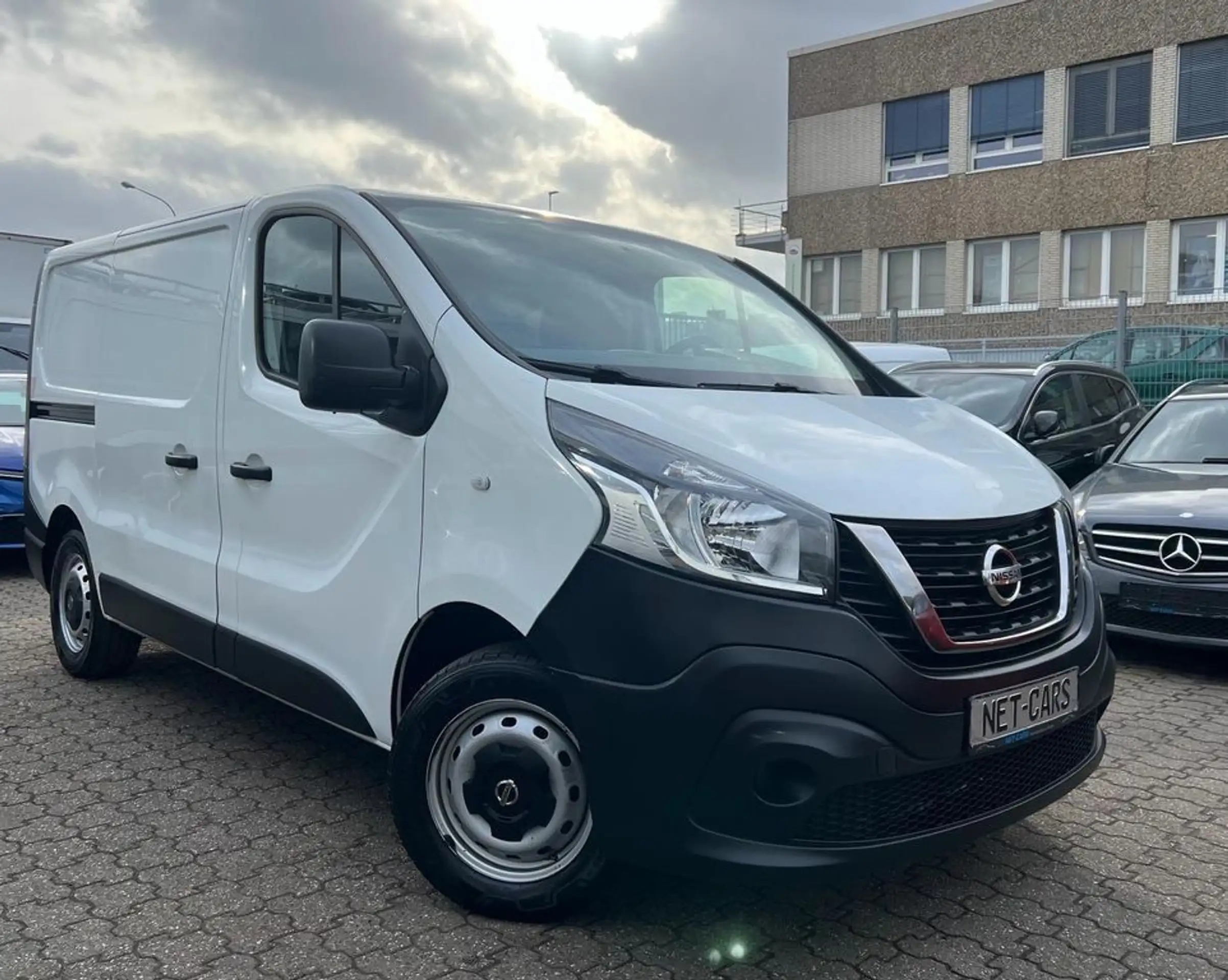 Nissan - NV300