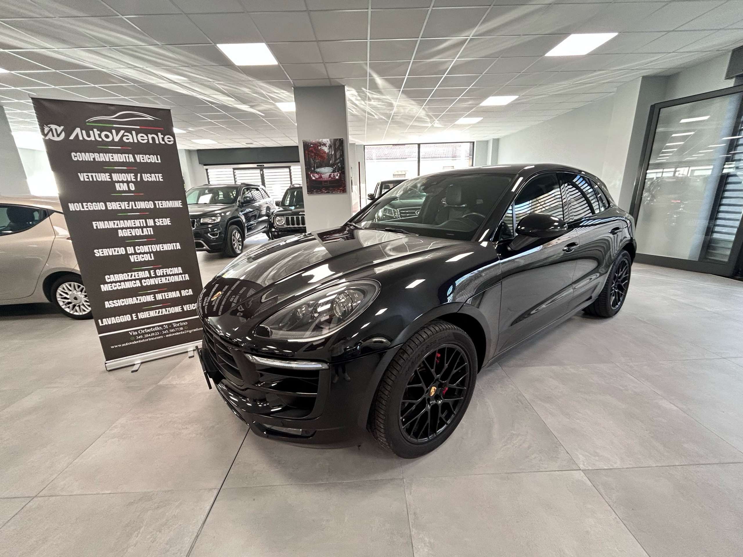 Porsche - Macan