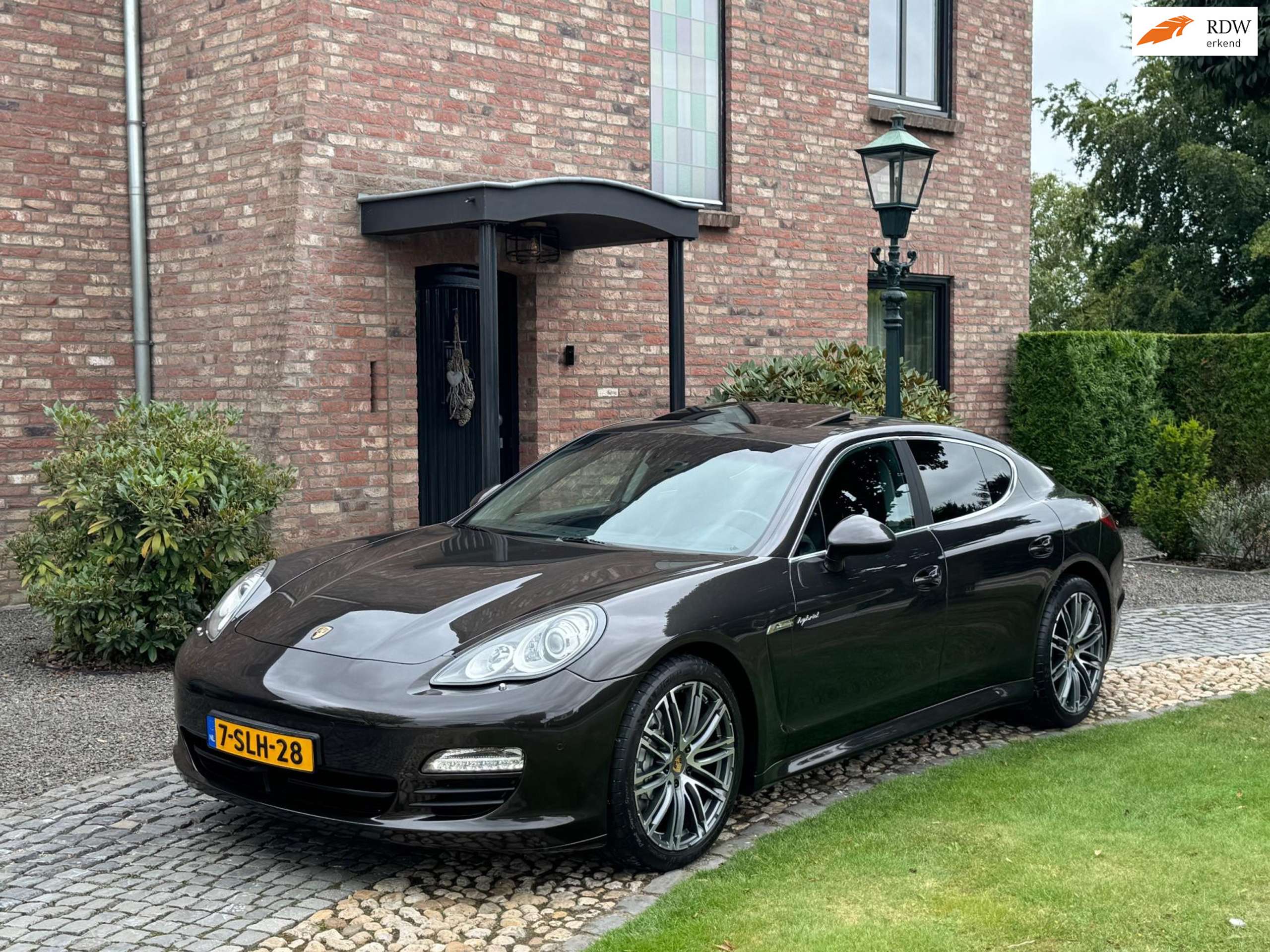 Porsche - Panamera