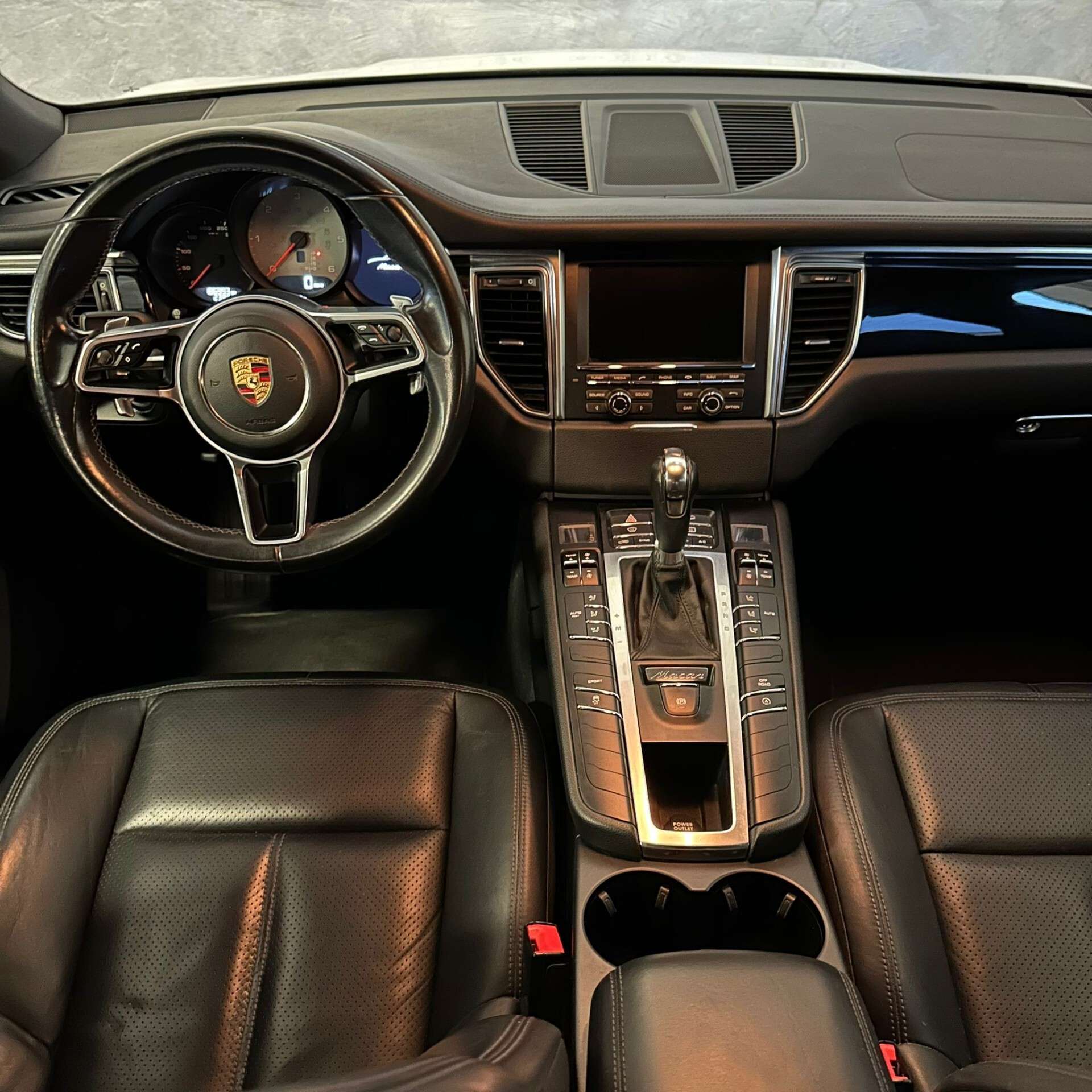 Porsche - Macan