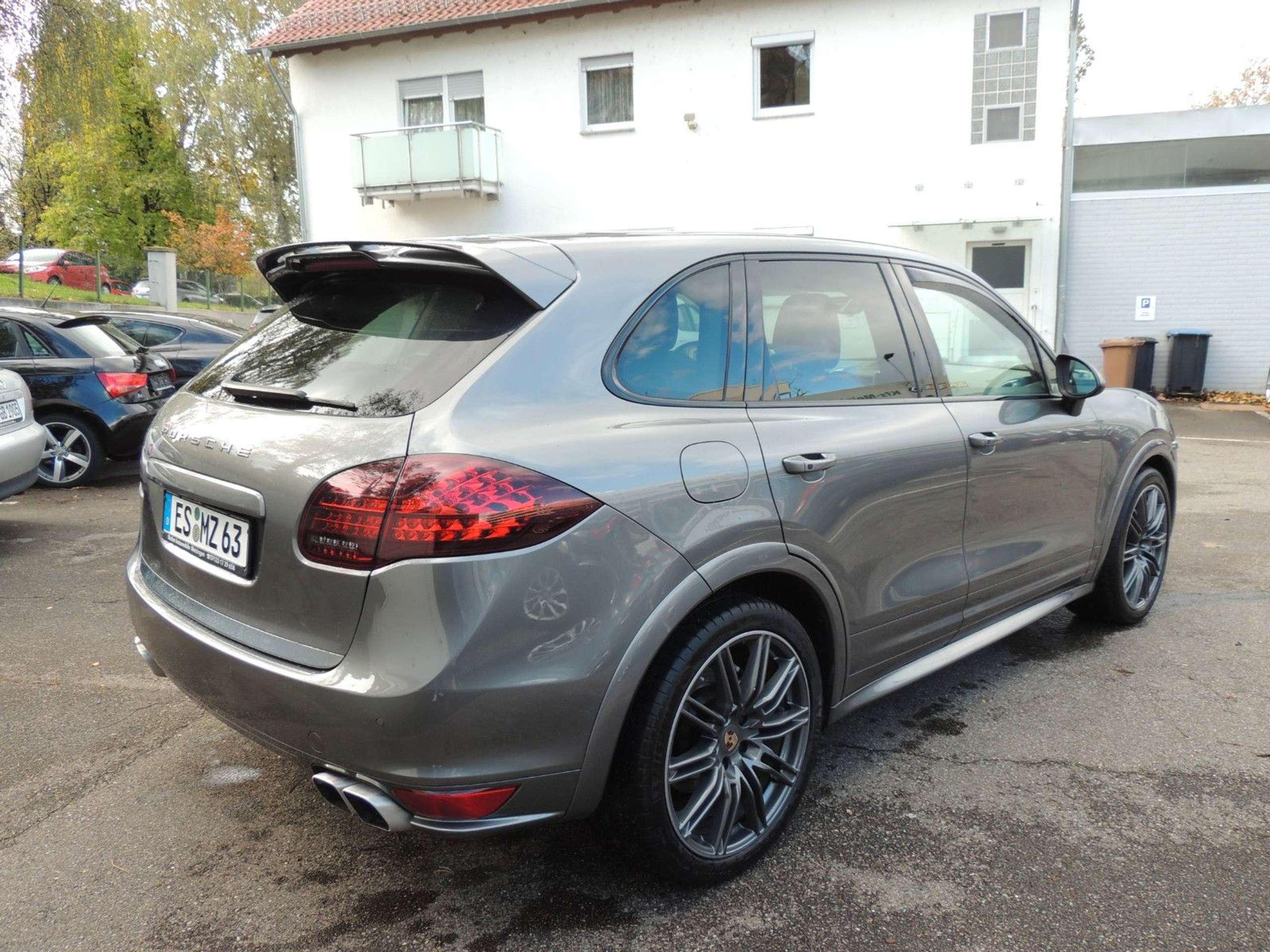 Porsche - Cayenne