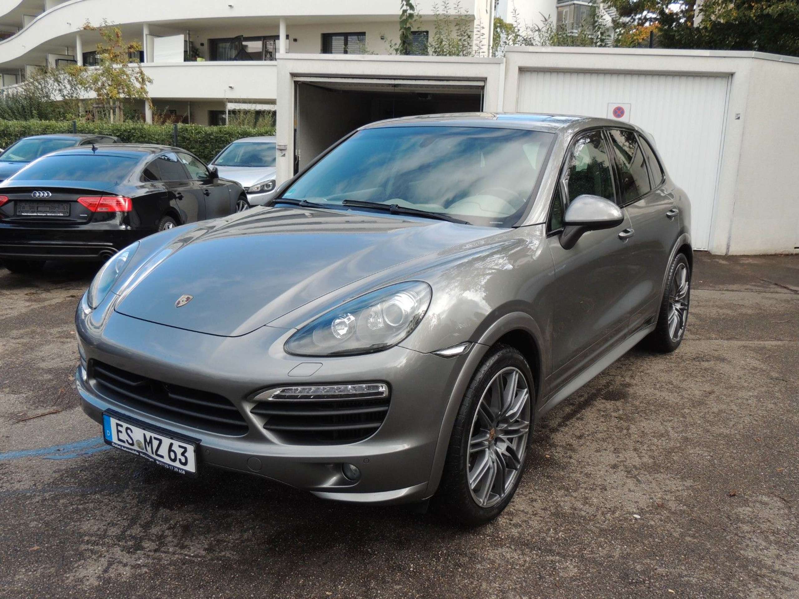 Porsche - Cayenne