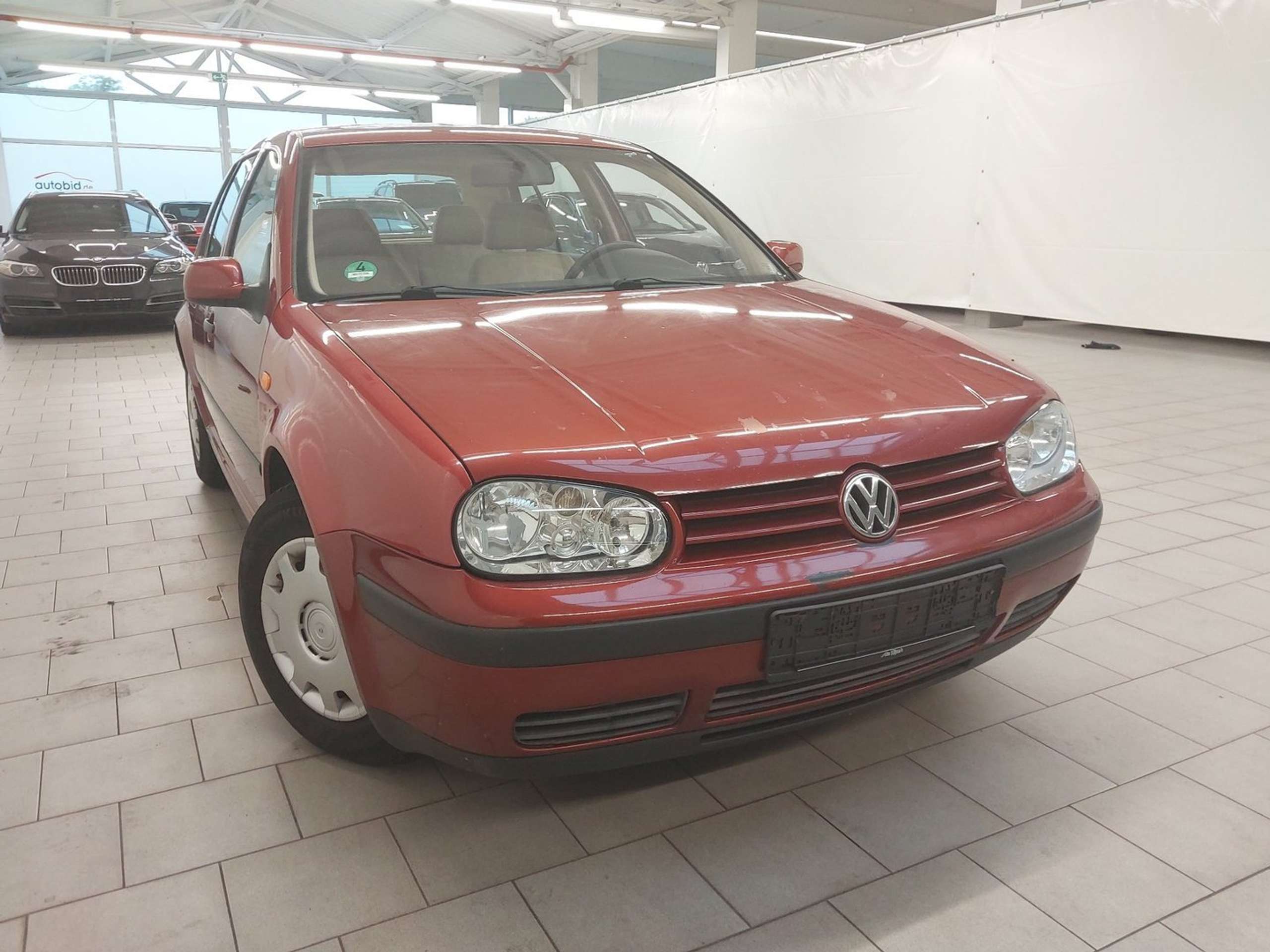 Volkswagen - Golf