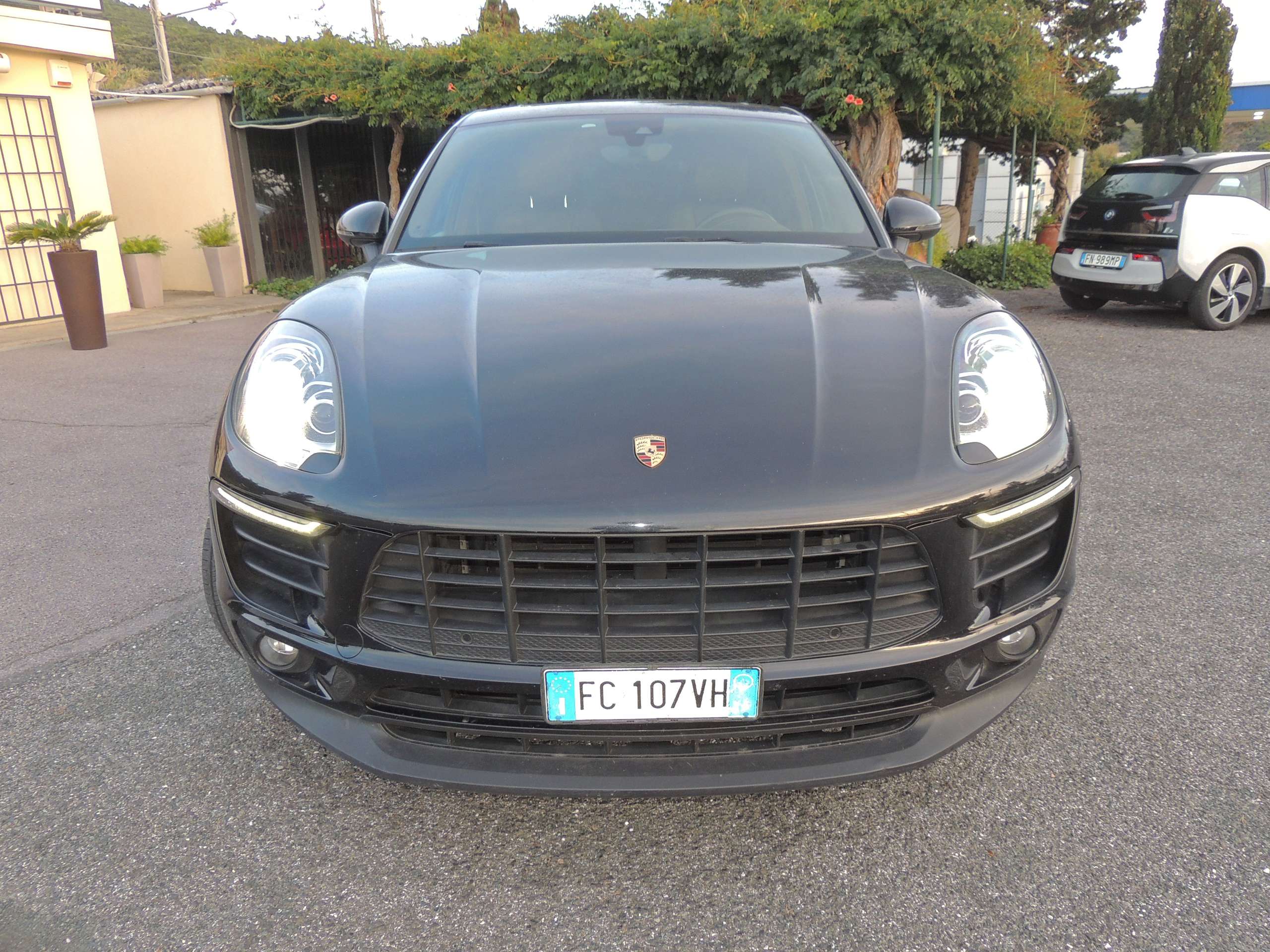 Porsche - Macan