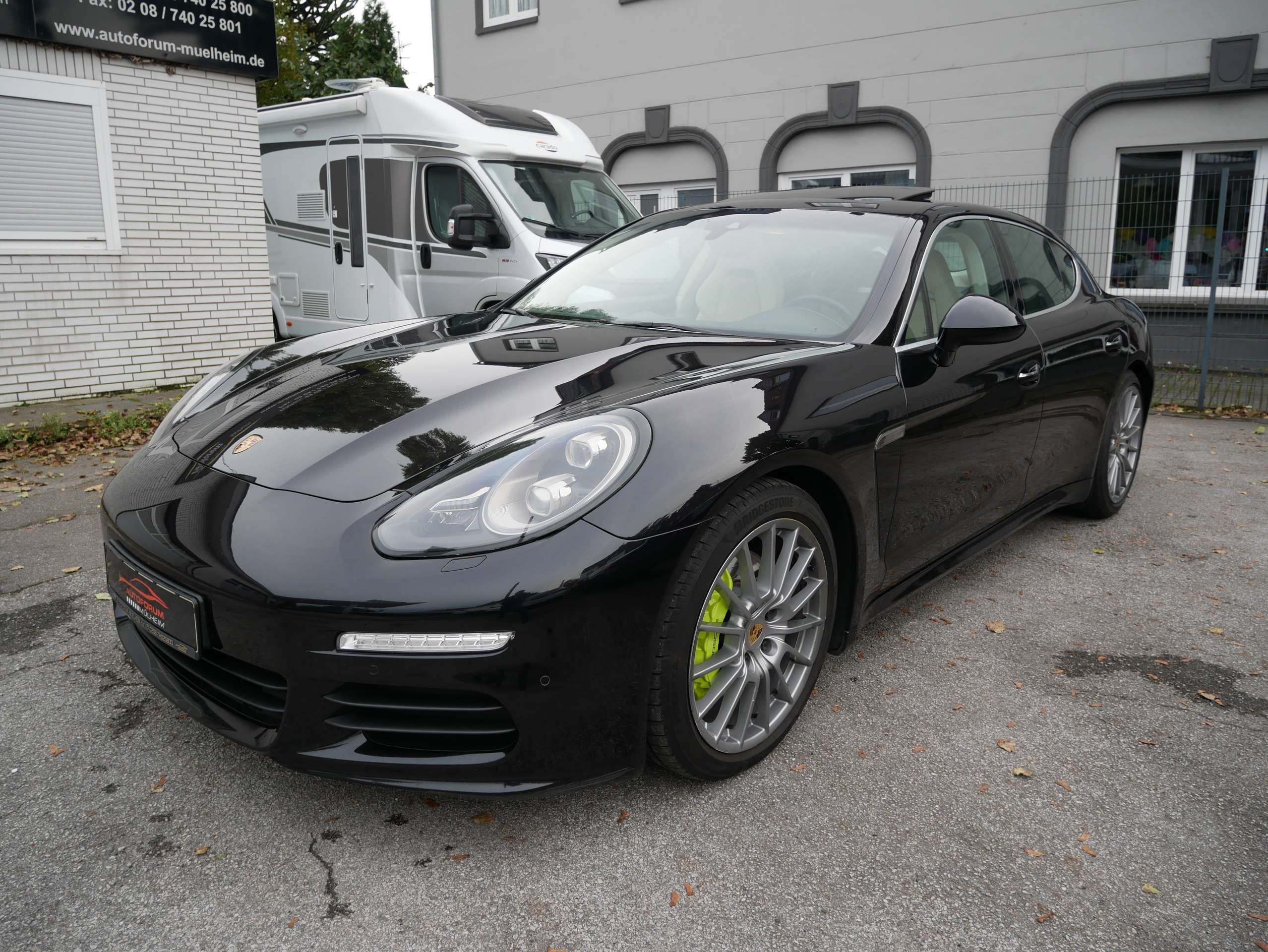 Porsche - Panamera