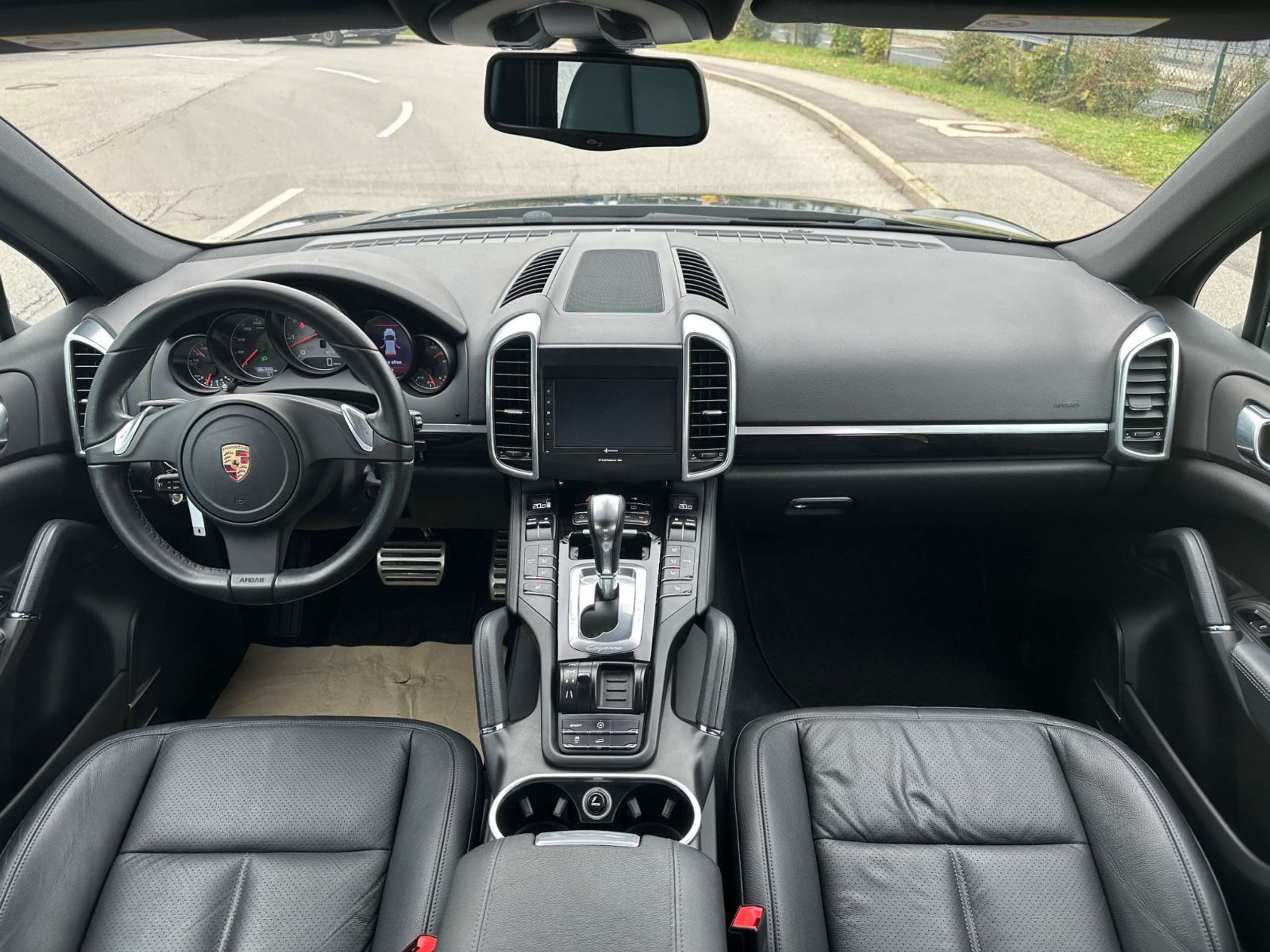 Porsche - Cayenne