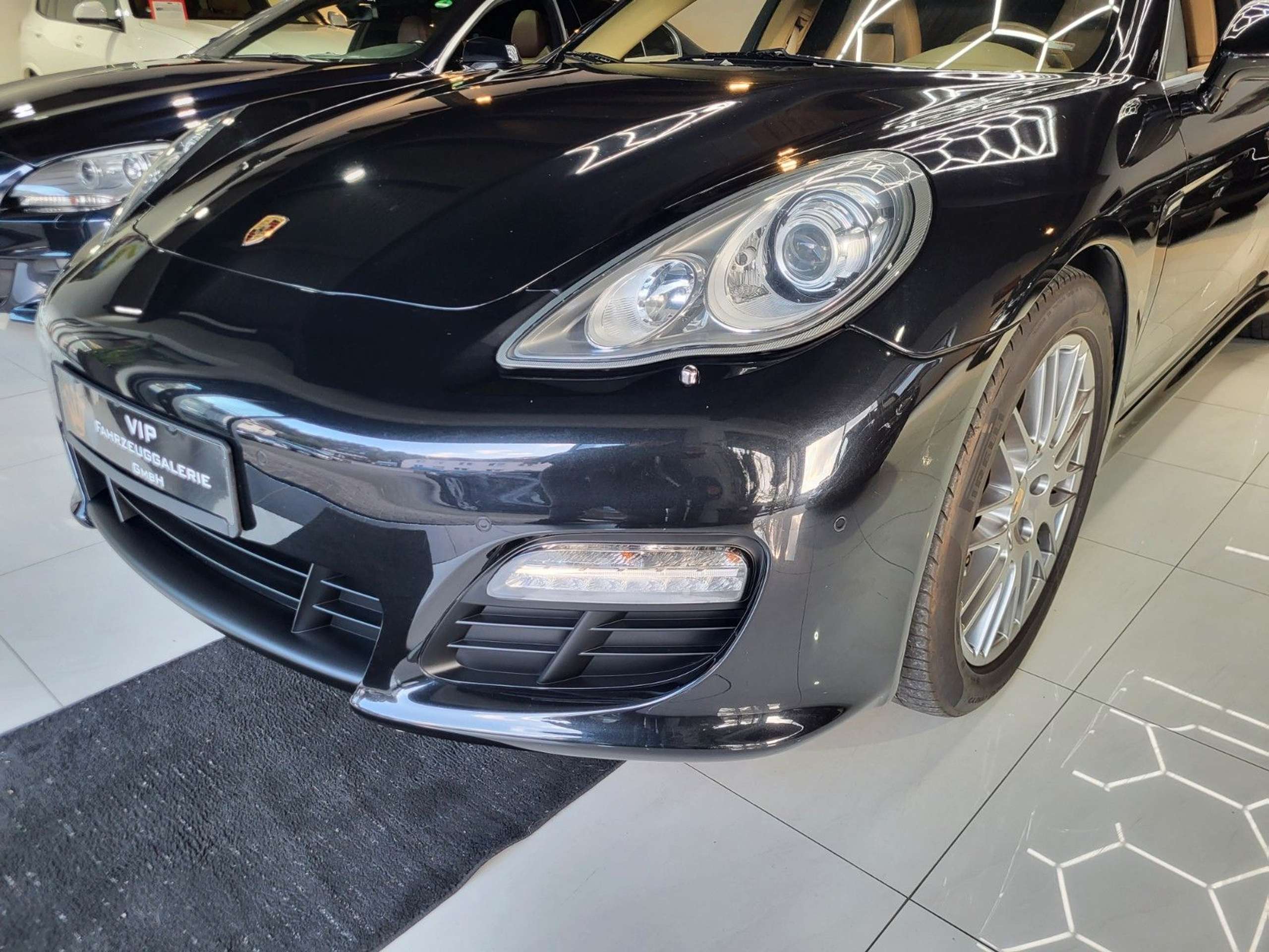 Porsche - Panamera