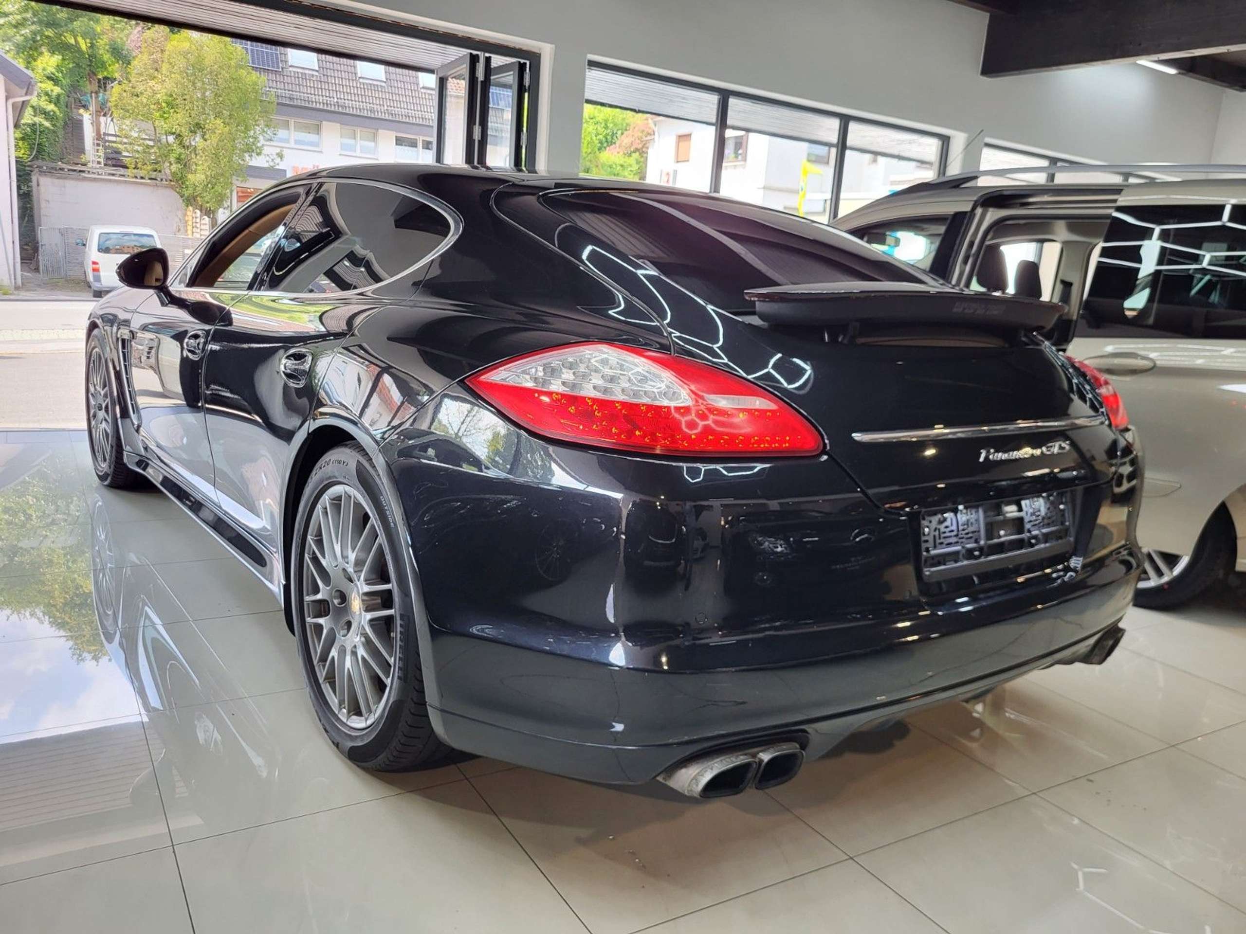 Porsche - Panamera