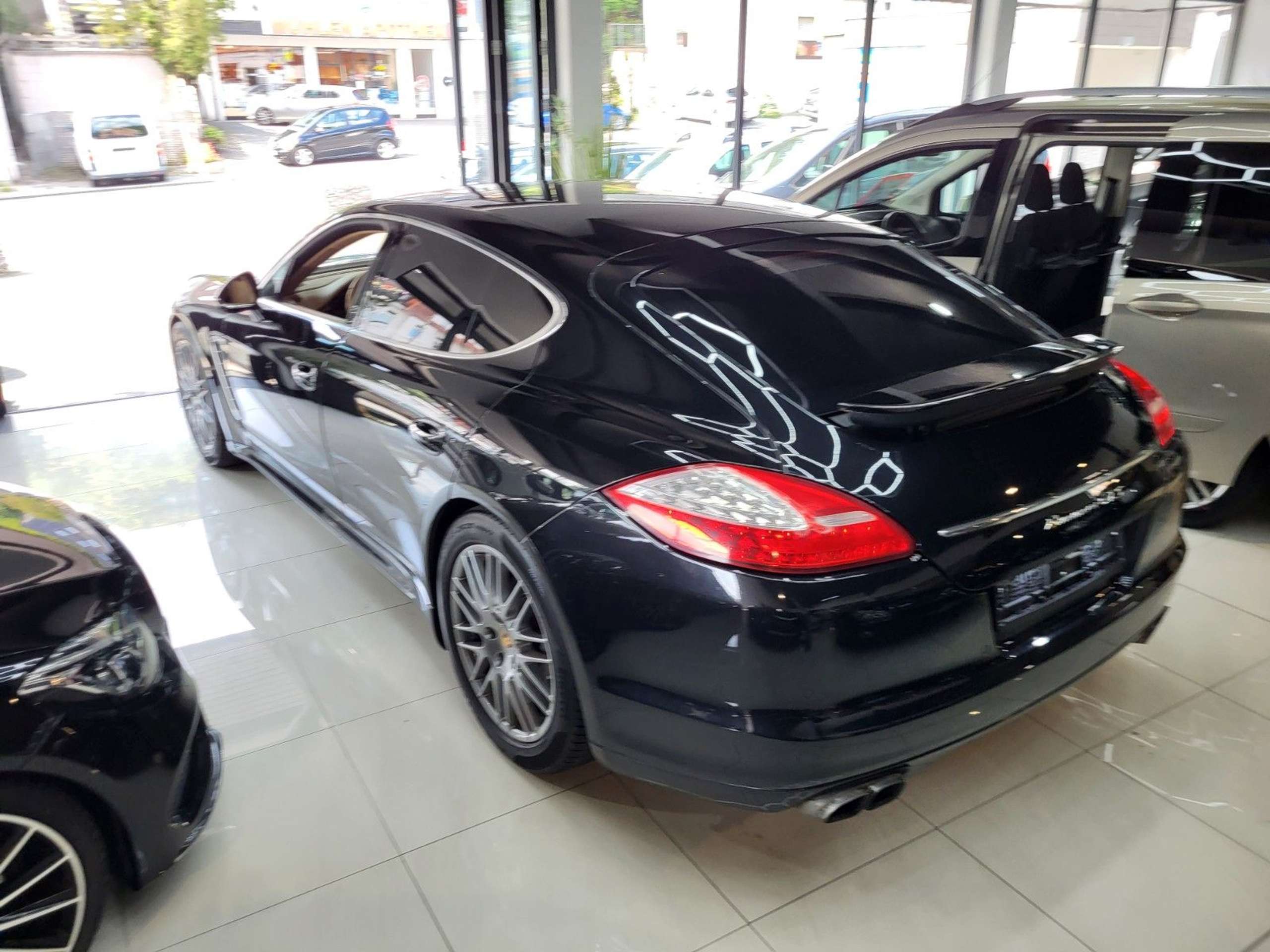 Porsche - Panamera