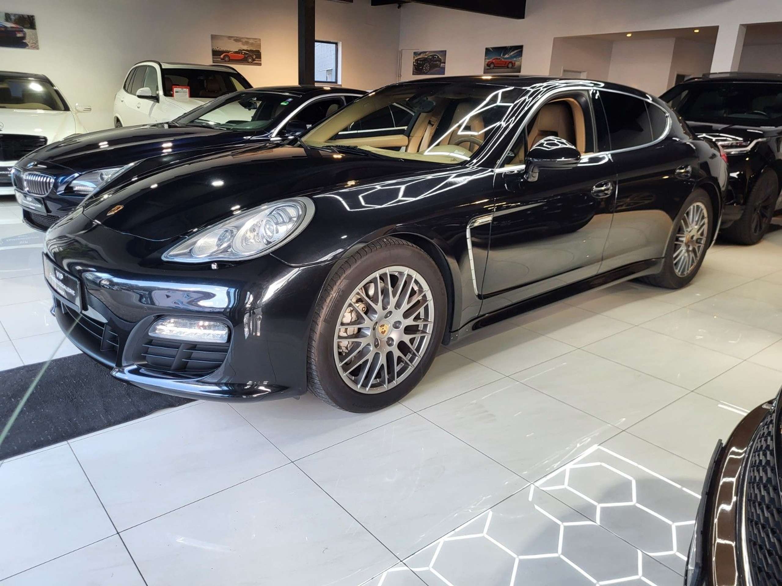 Porsche - Panamera