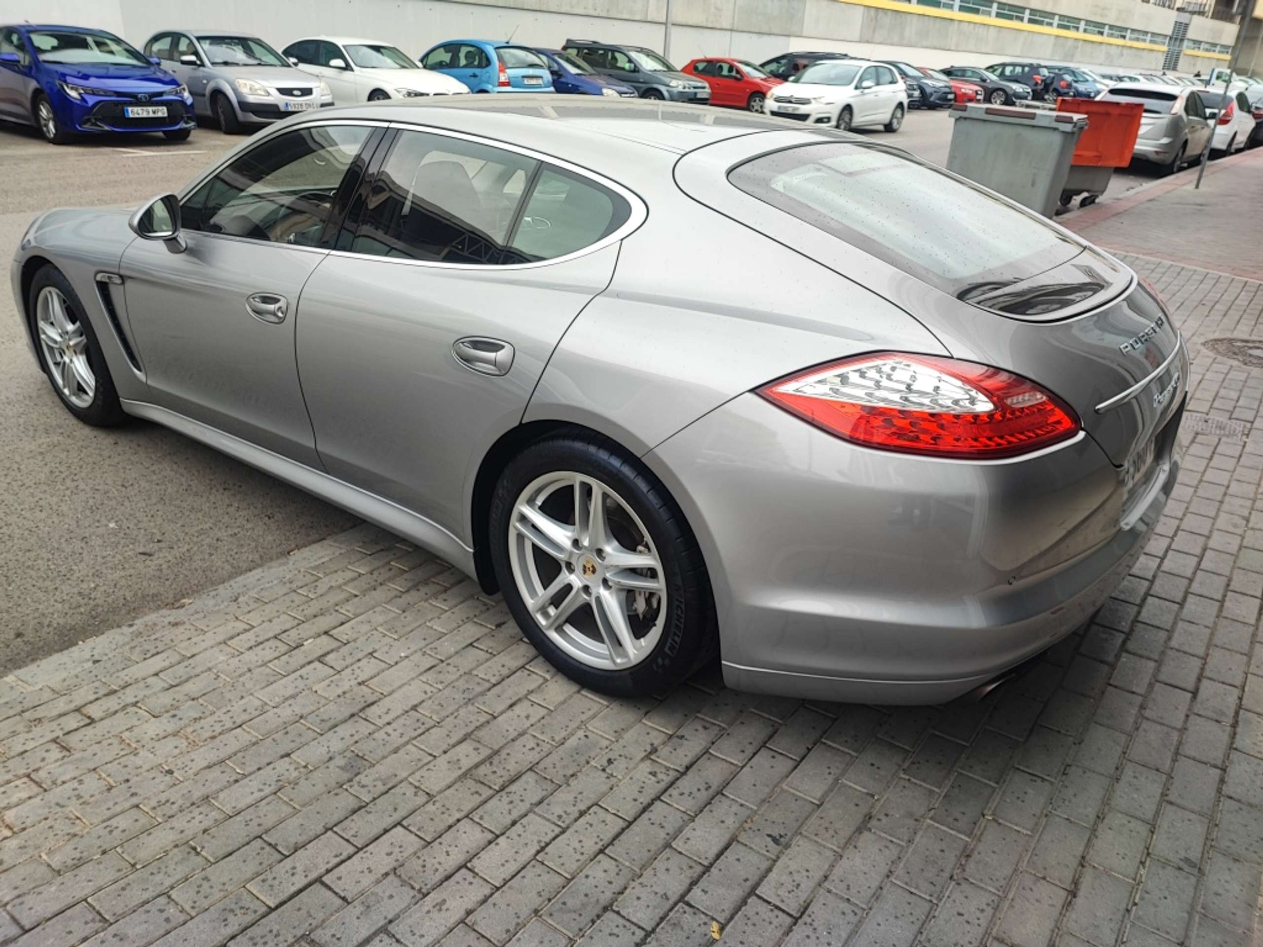 Porsche - Panamera