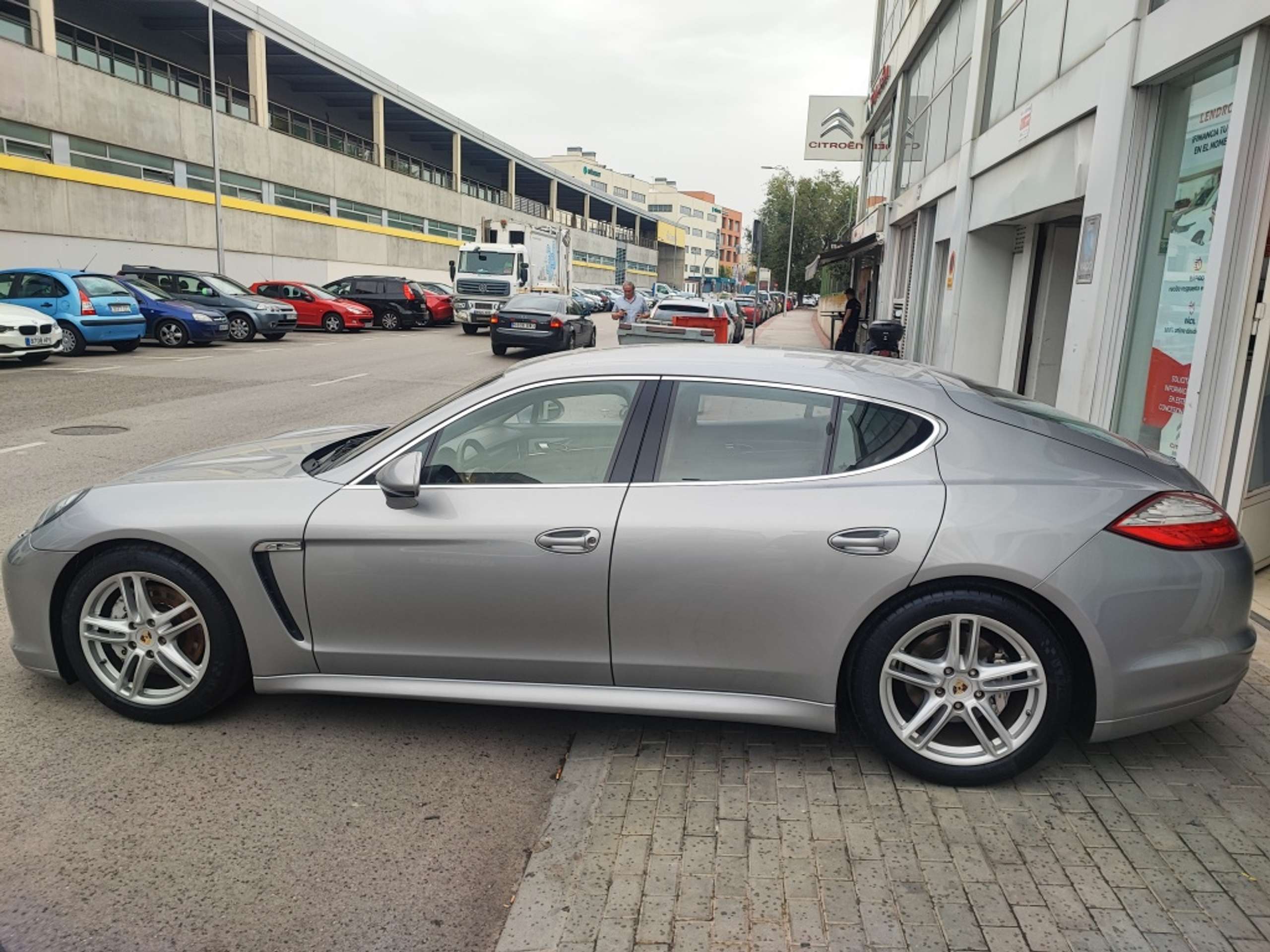 Porsche - Panamera